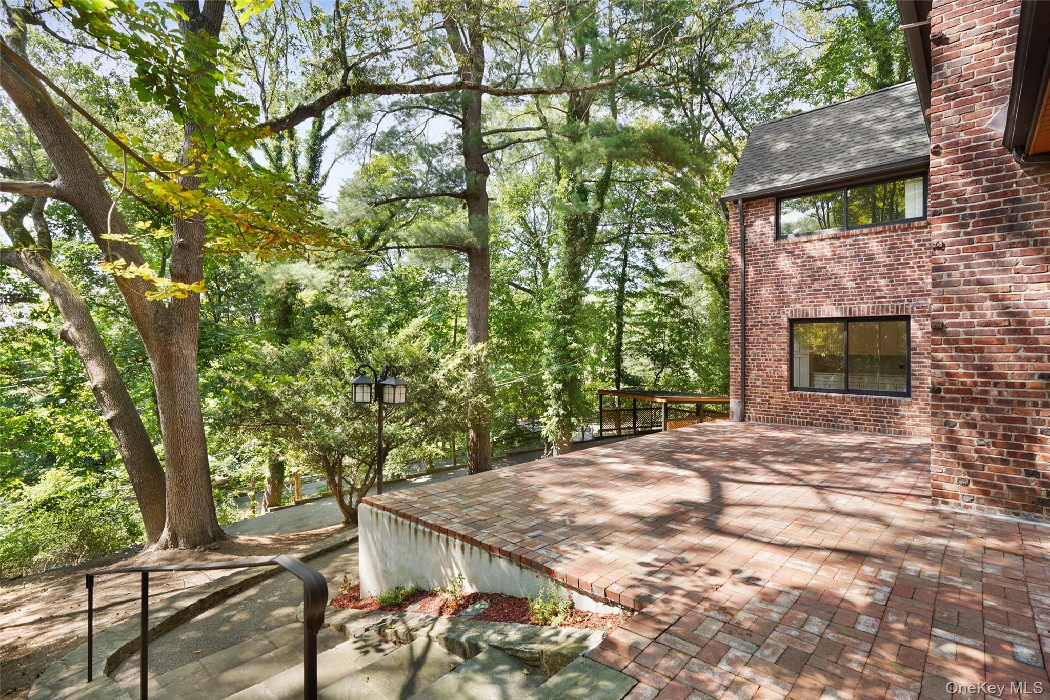 27 Hardscrabble Road, Briarcliff Manor, NY 10510