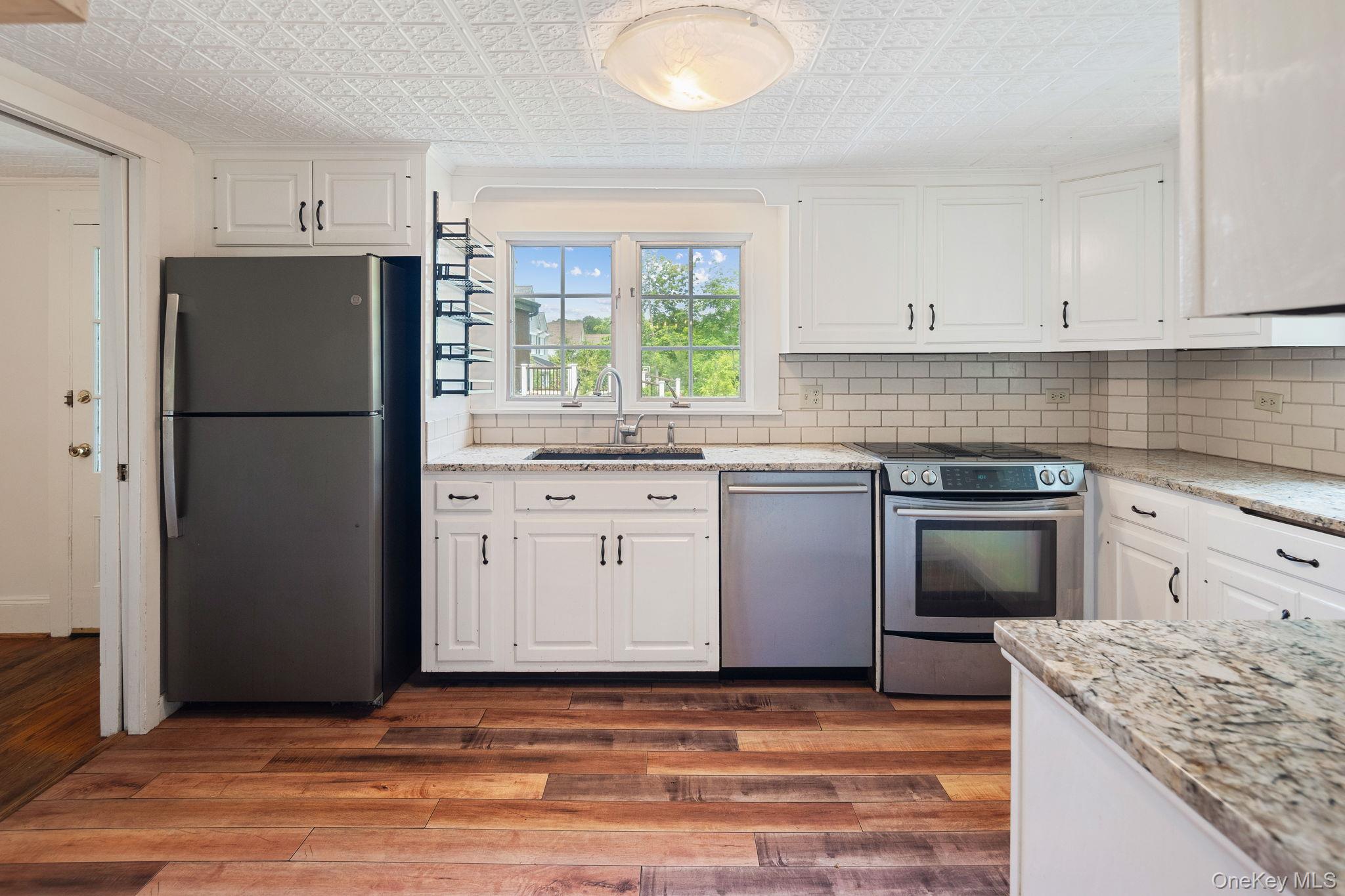 27 Bedford Road, Pleasantville, NY 10570