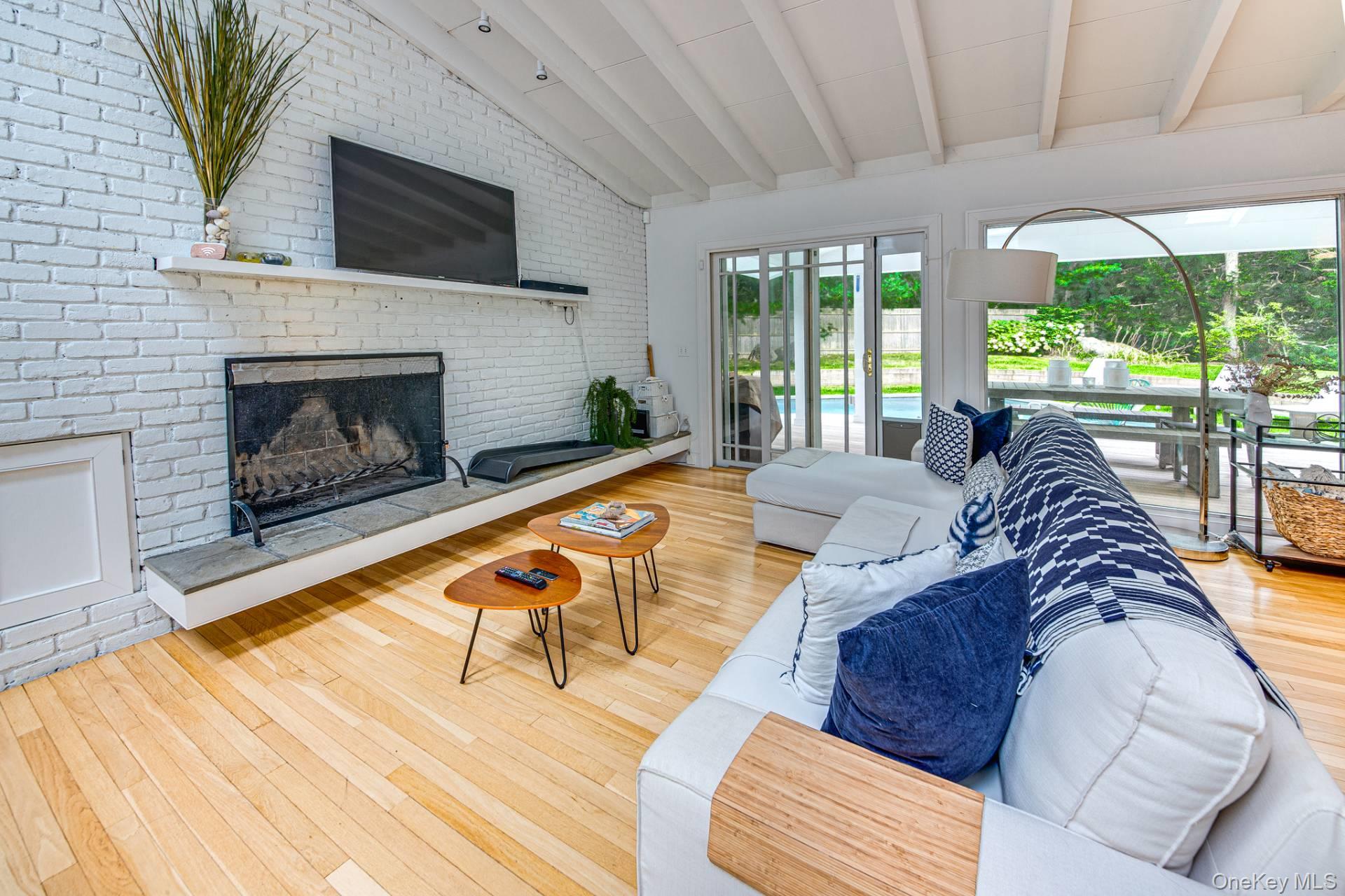 64 Winding Way, East Hampton, NY 11937