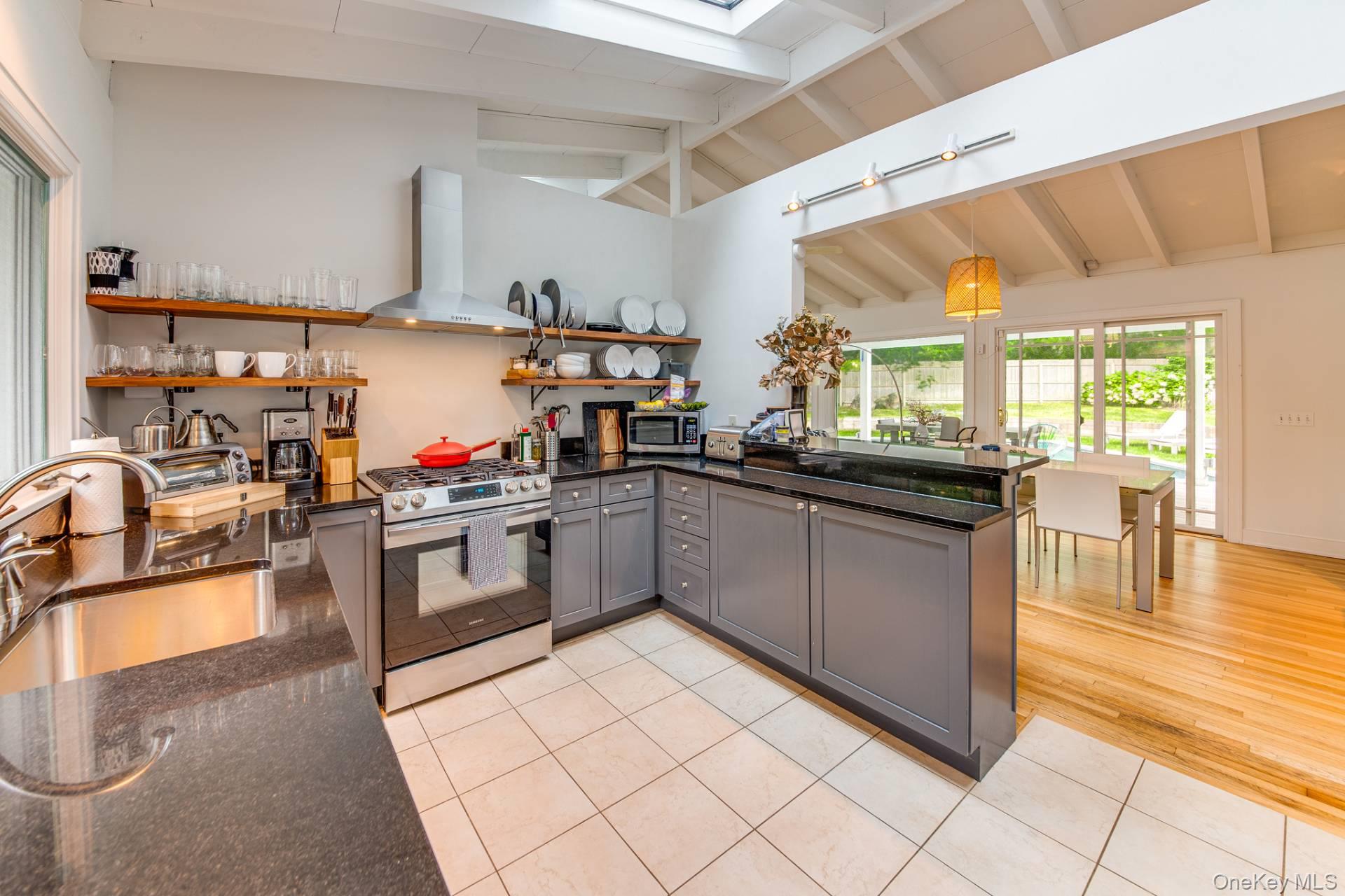 64 Winding Way, East Hampton, NY 11937