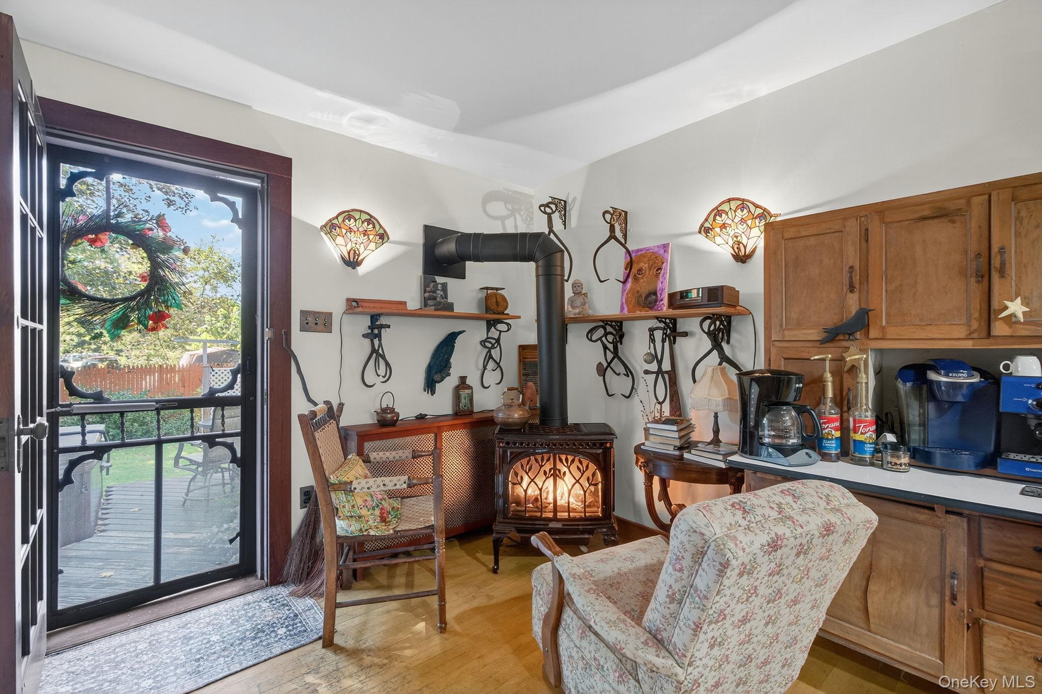 4 Railroad Avenue, Staatsburg, NY 12580