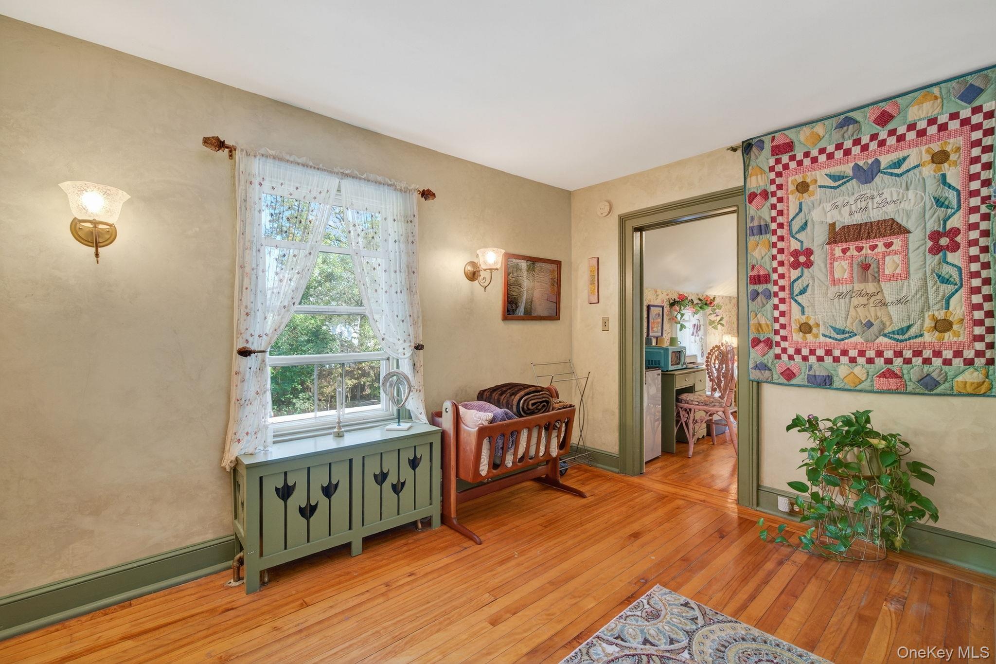 4 Railroad Avenue, Staatsburg, NY 12580