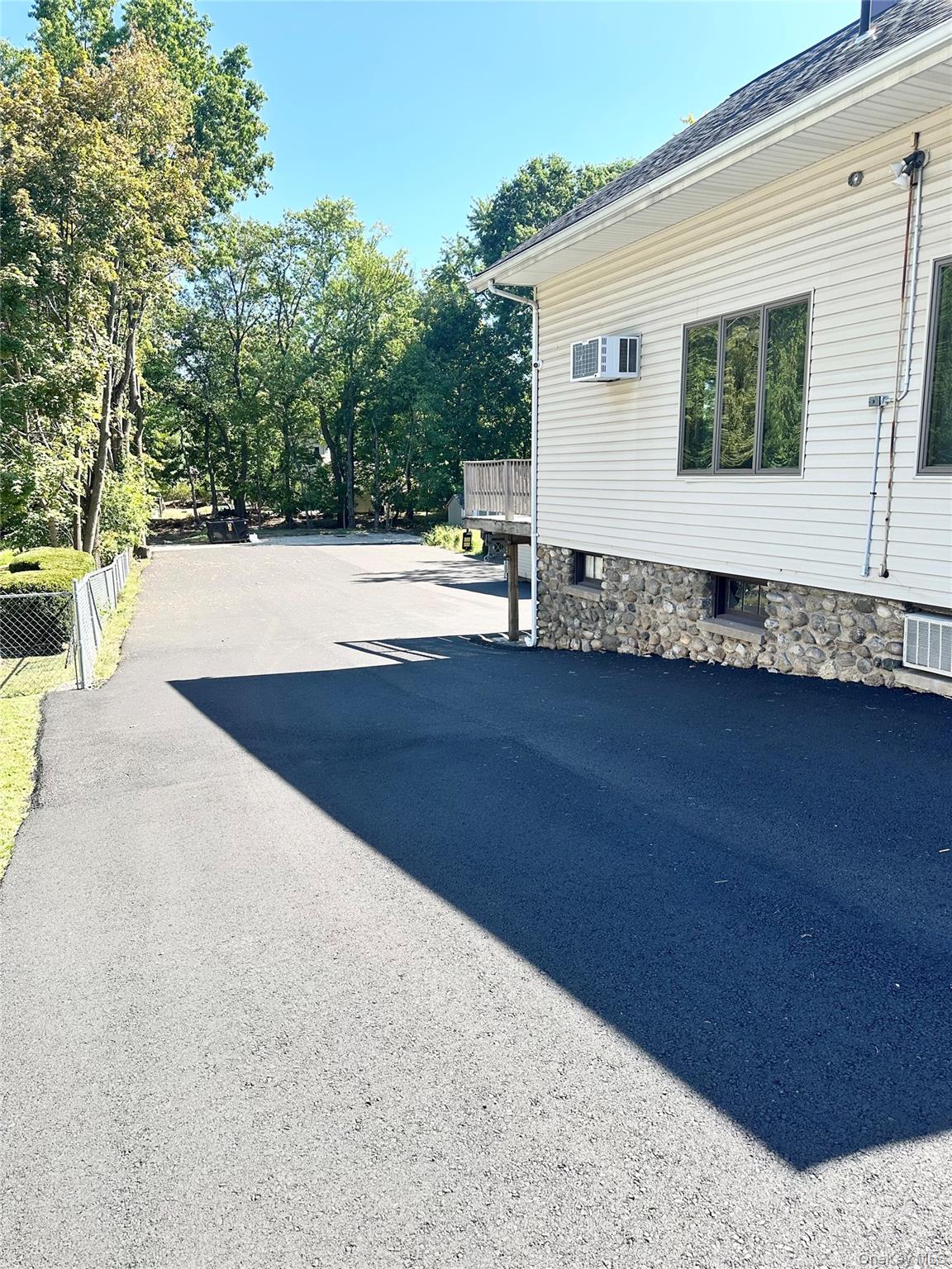 282 N Middletown Road, Pearl River, NY 10965