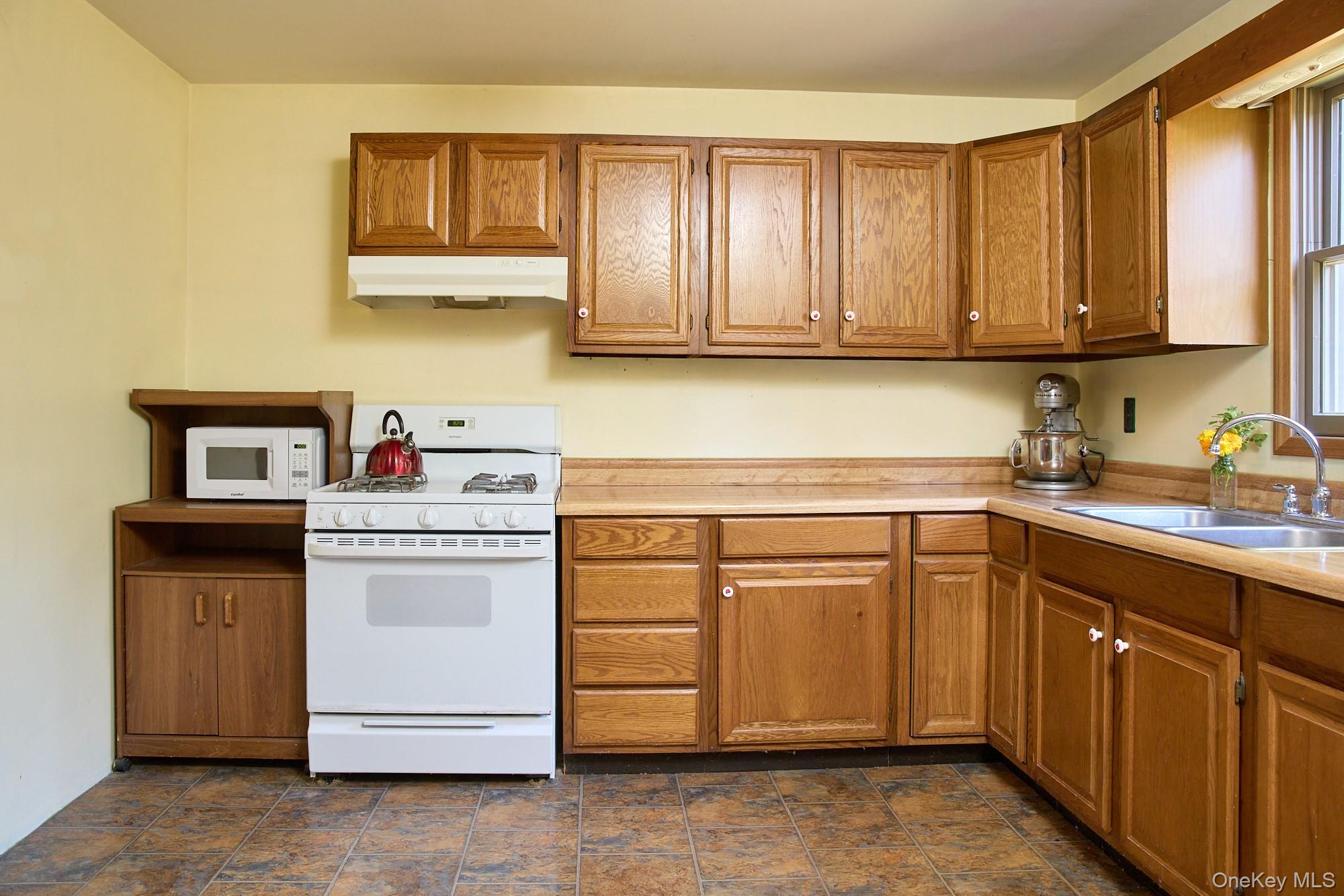 46 Shivertown, New Paltz, NY 12561