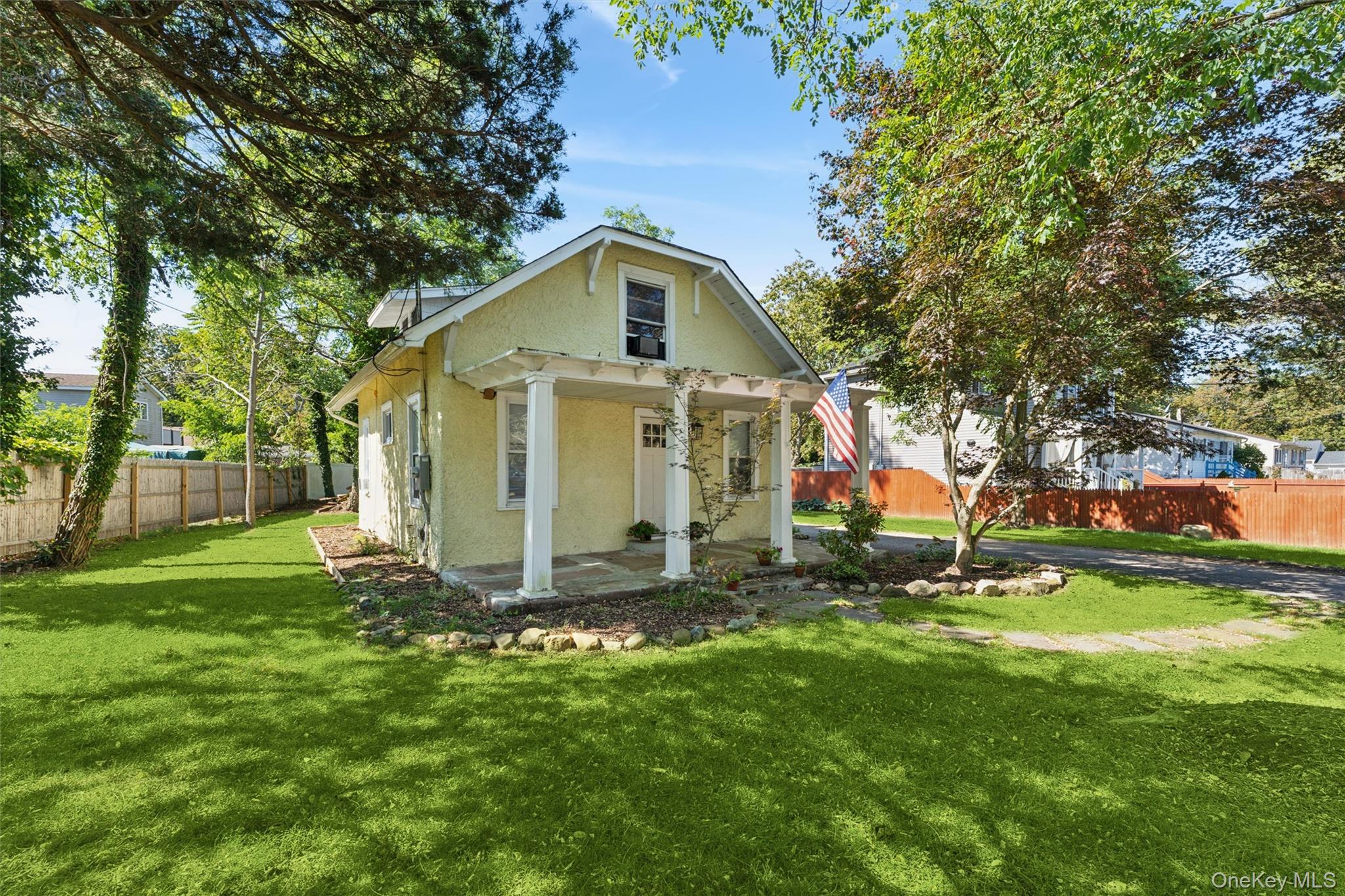 242 Bayview Drive, Mastic Beach, NY 11951