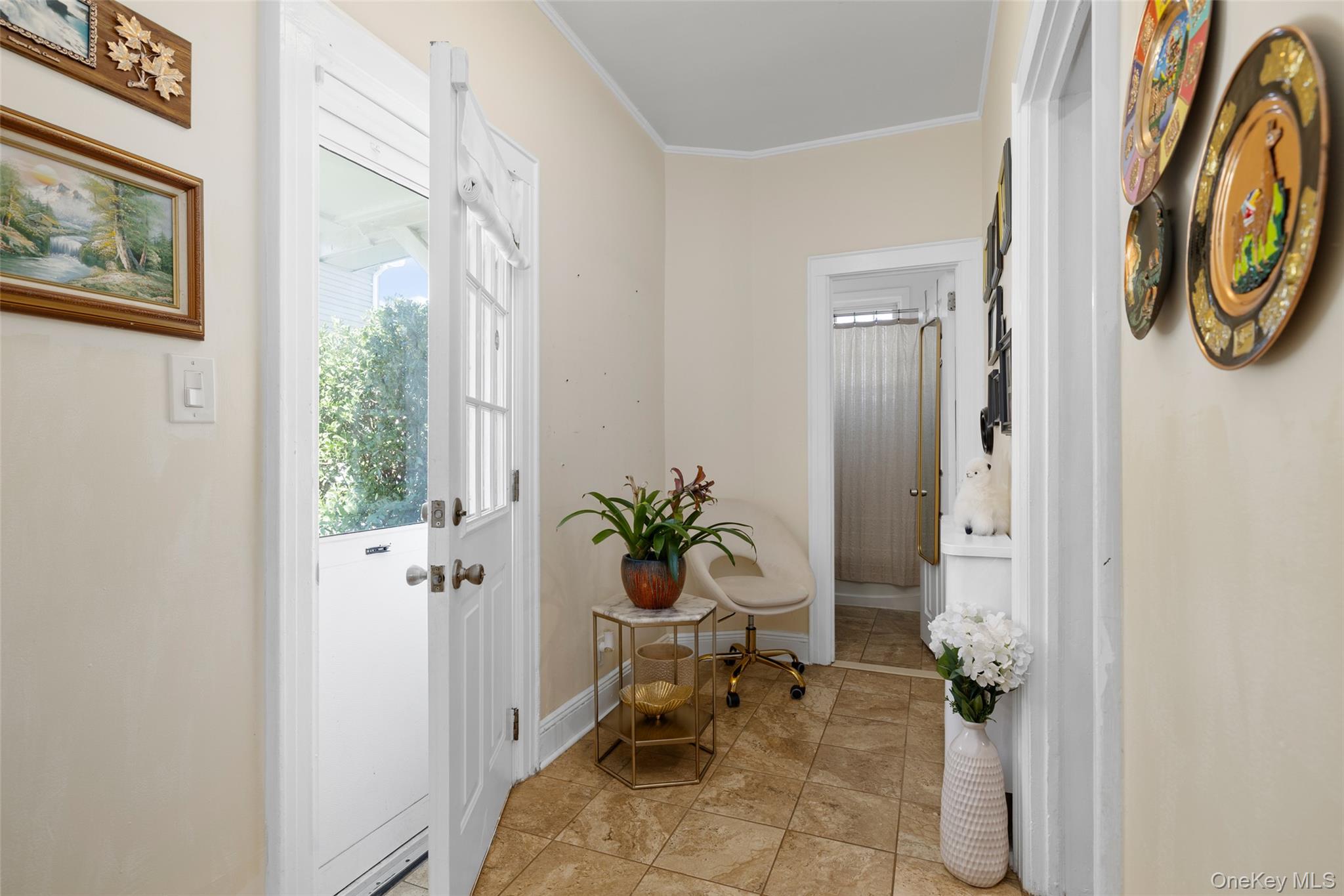 19 Teneyck Avenue, Valley Stream, NY 11580