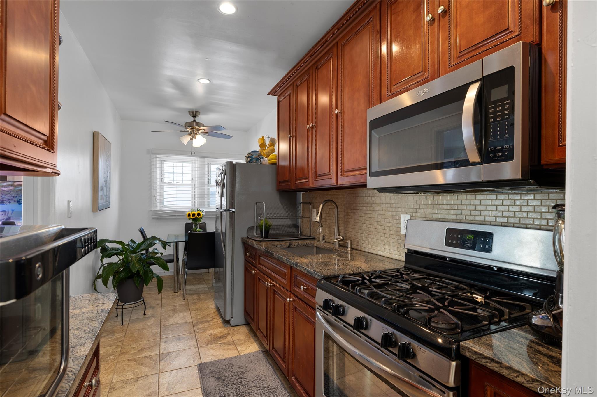 19 Teneyck Avenue, Valley Stream, NY 11580