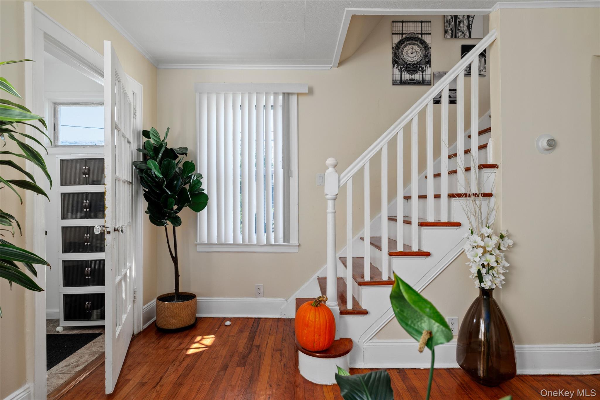 19 Teneyck Avenue, Valley Stream, NY 11580