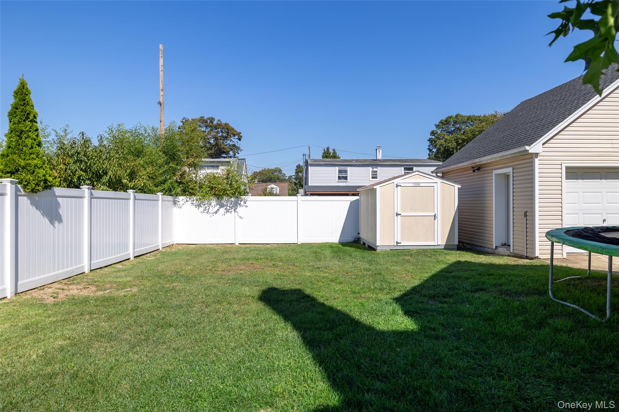 19 Teneyck Avenue, Valley Stream, NY 11580