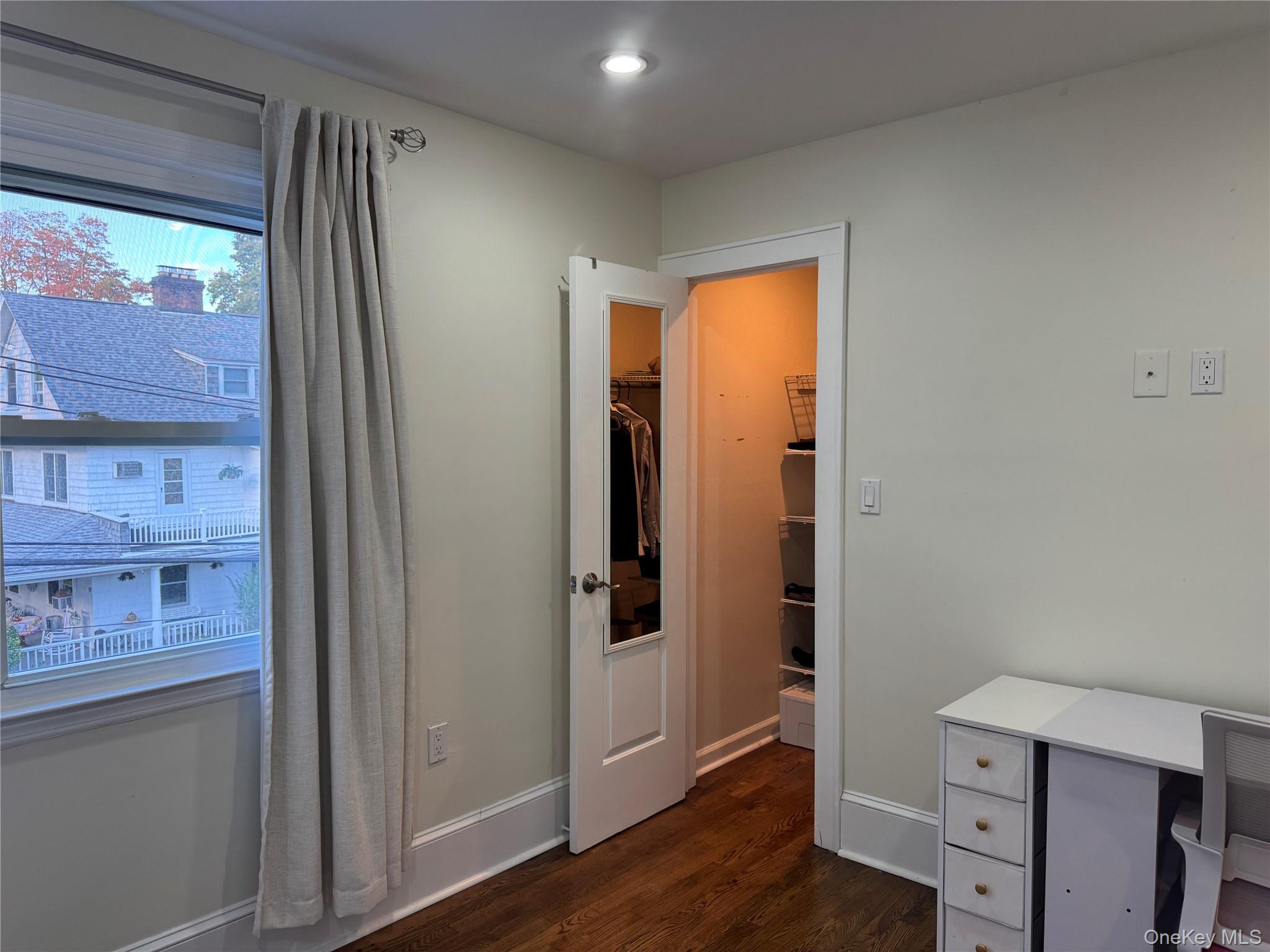 76 Chestnut Avenue, Pelham, NY 10803