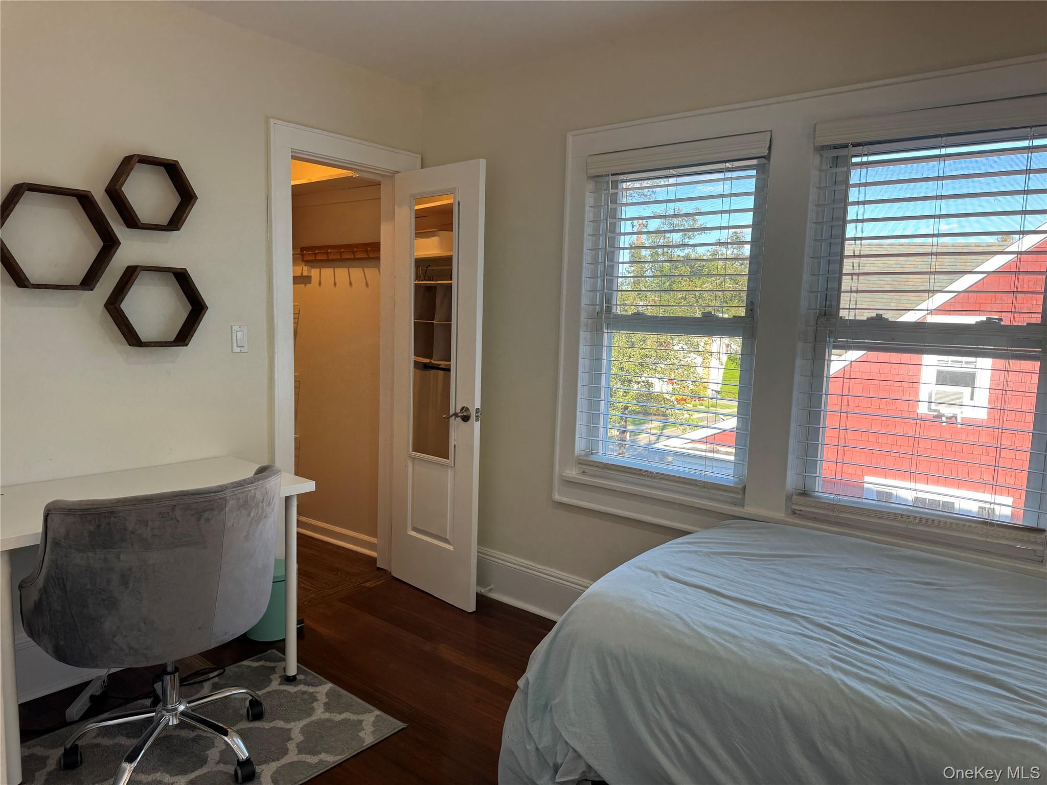 76 Chestnut Avenue, Pelham, NY 10803