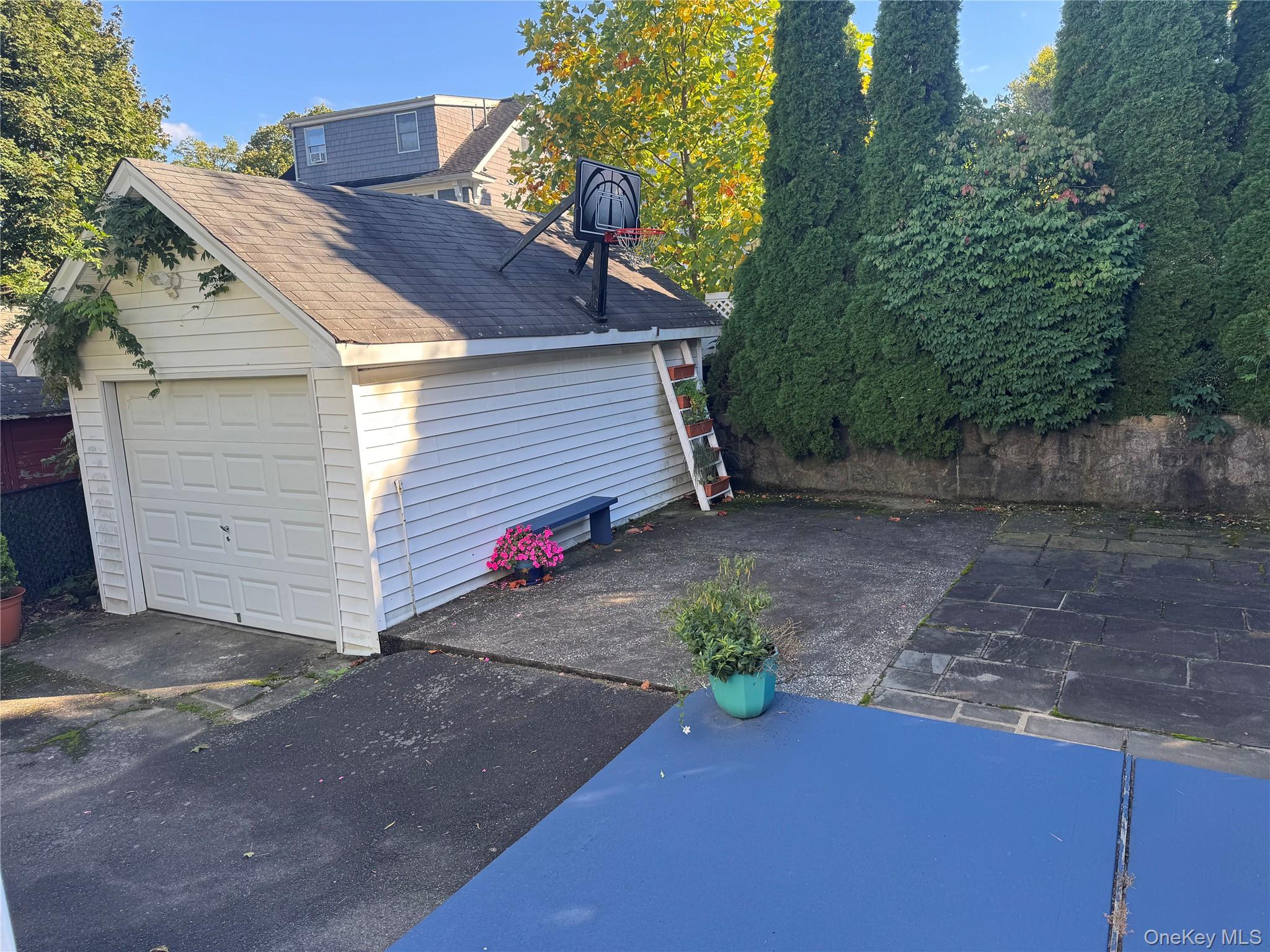 76 Chestnut Avenue, Pelham, NY 10803