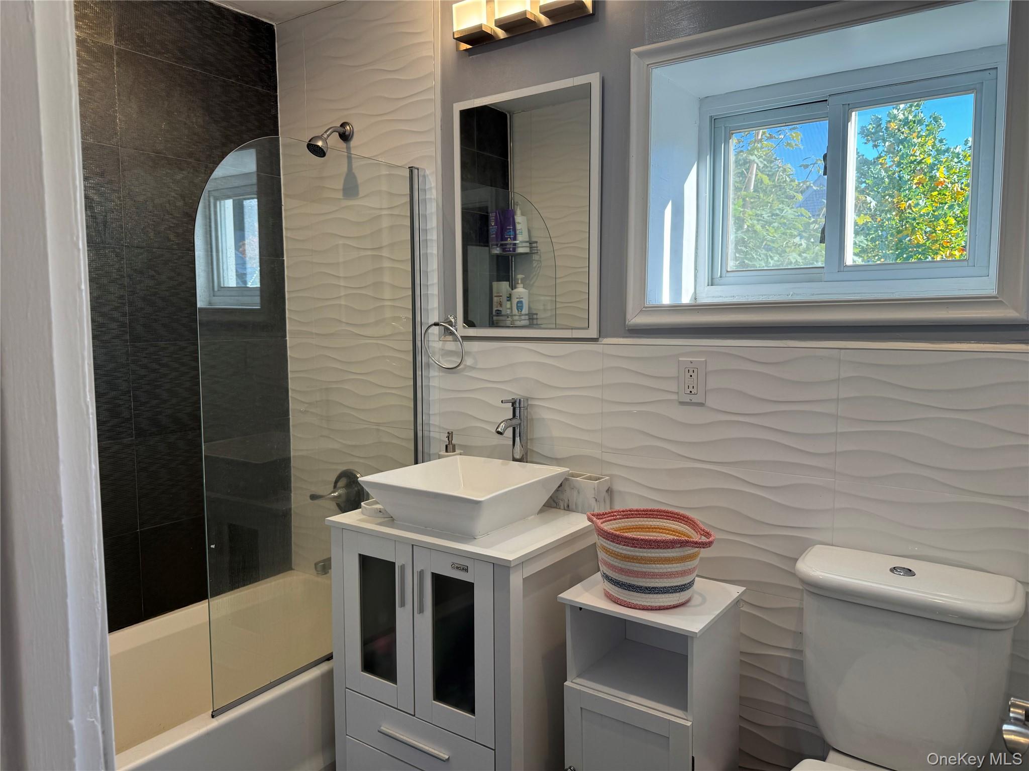 76 Chestnut Avenue, Pelham, NY 10803