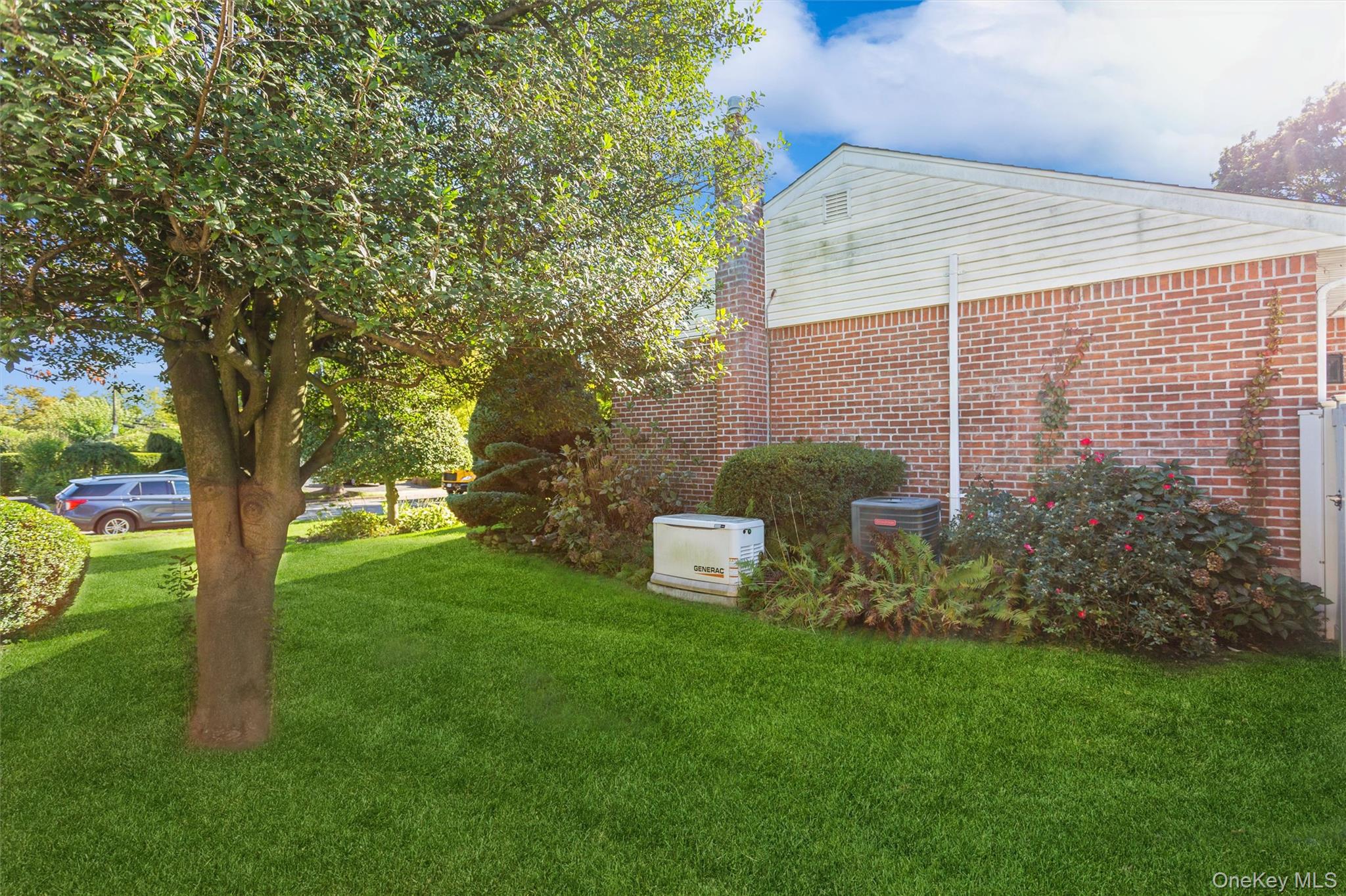 23 Glen Road, Jericho, NY 11590