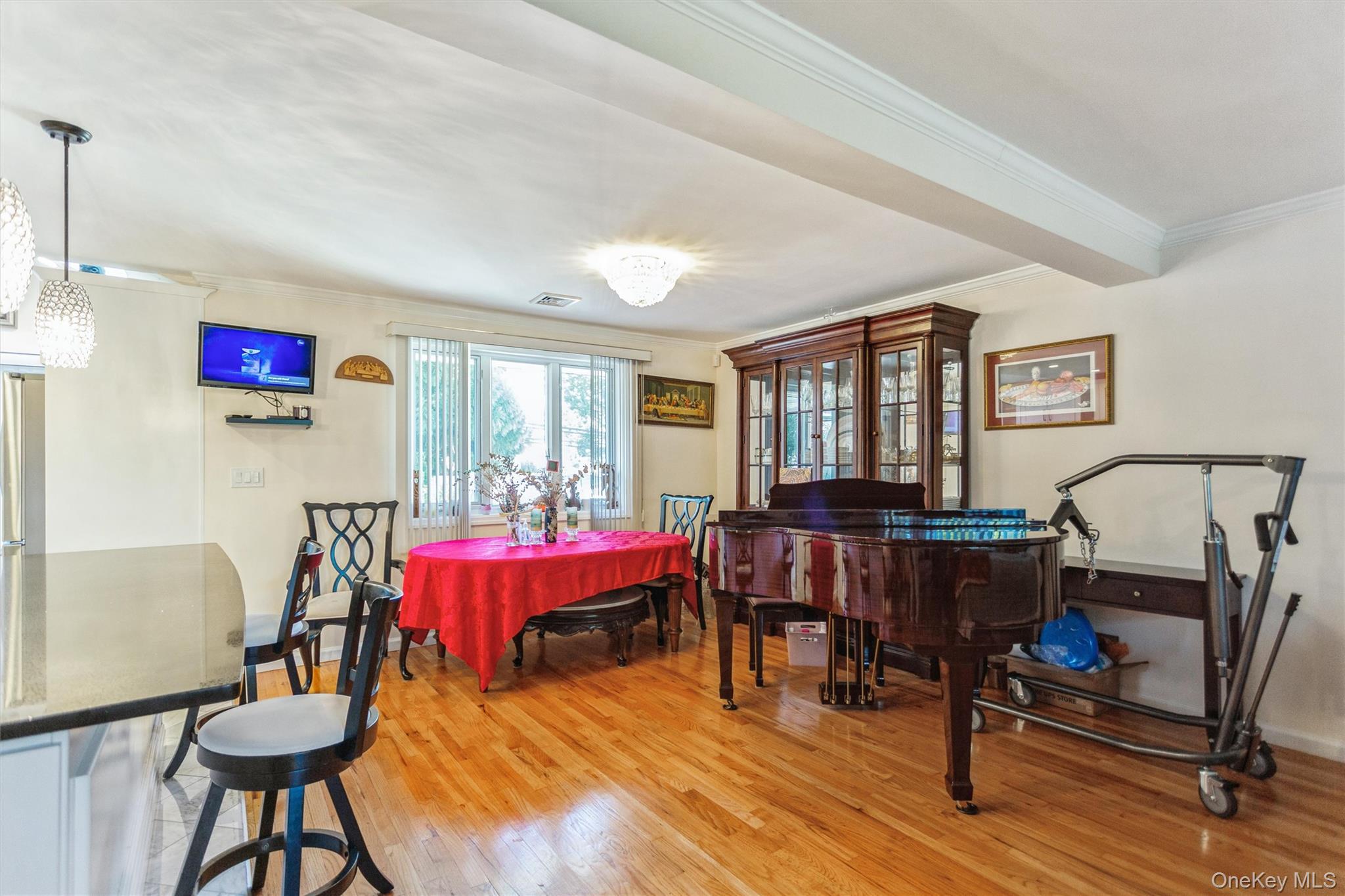 23 Glen Road, Jericho, NY 11590