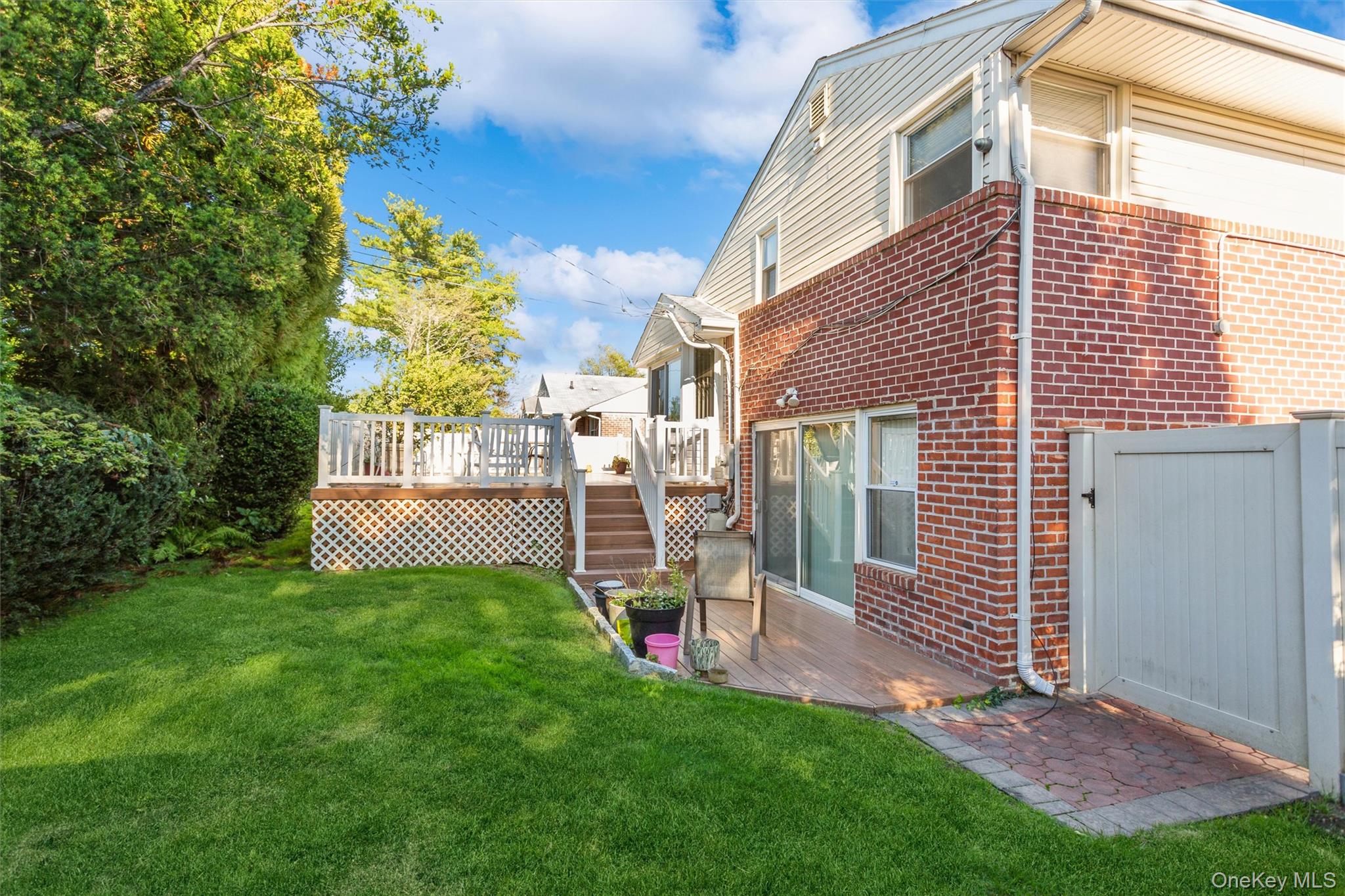 23 Glen Road, Jericho, NY 11590