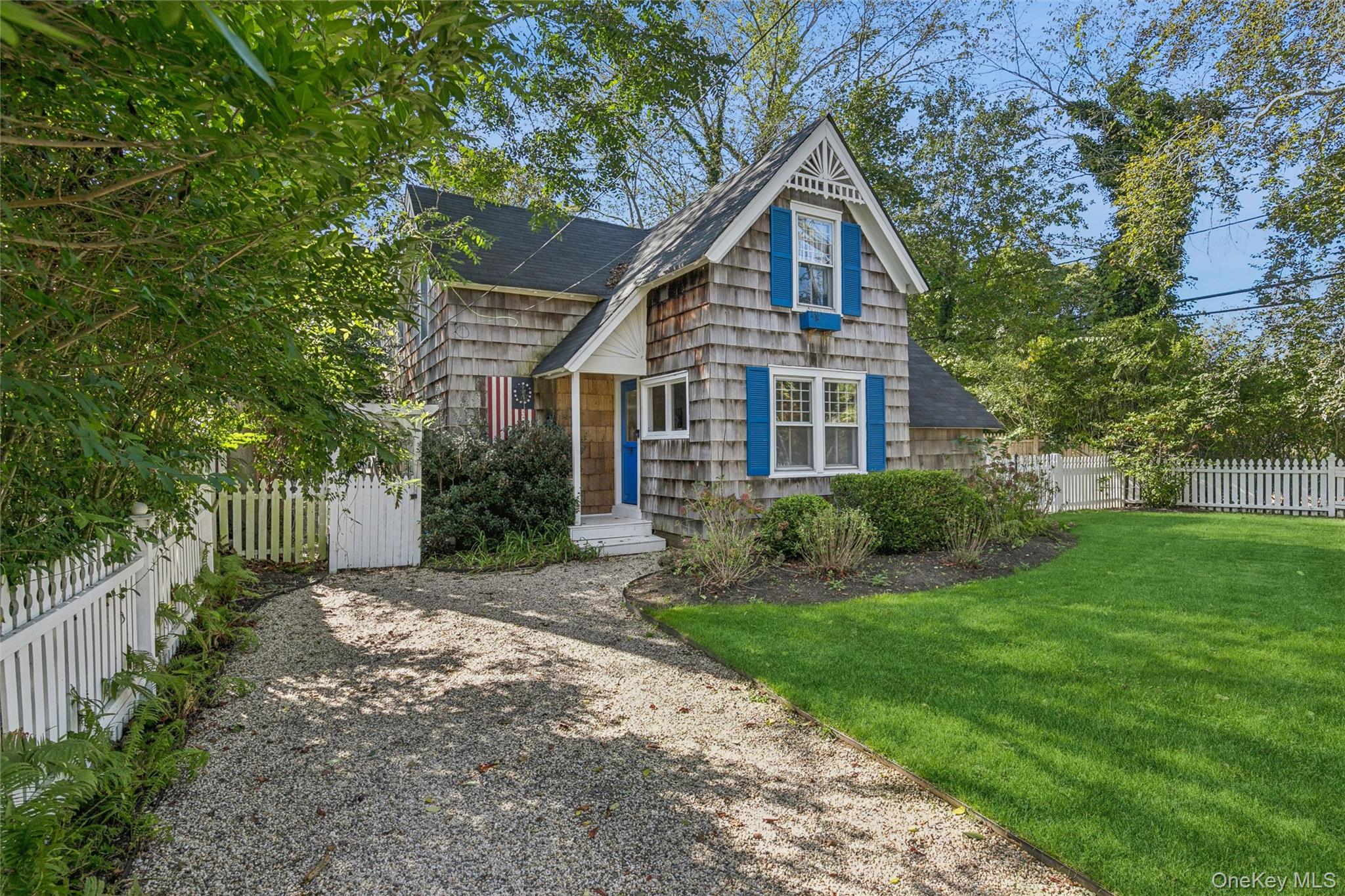 212 LUMBER LN, Bridgehampton, NY 11932