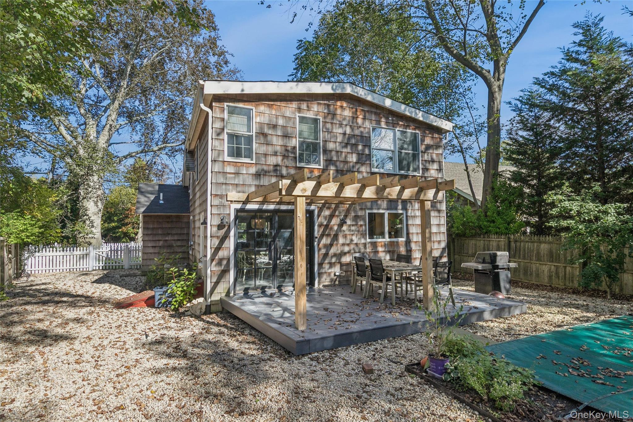 212 LUMBER LN, Bridgehampton, NY 11932