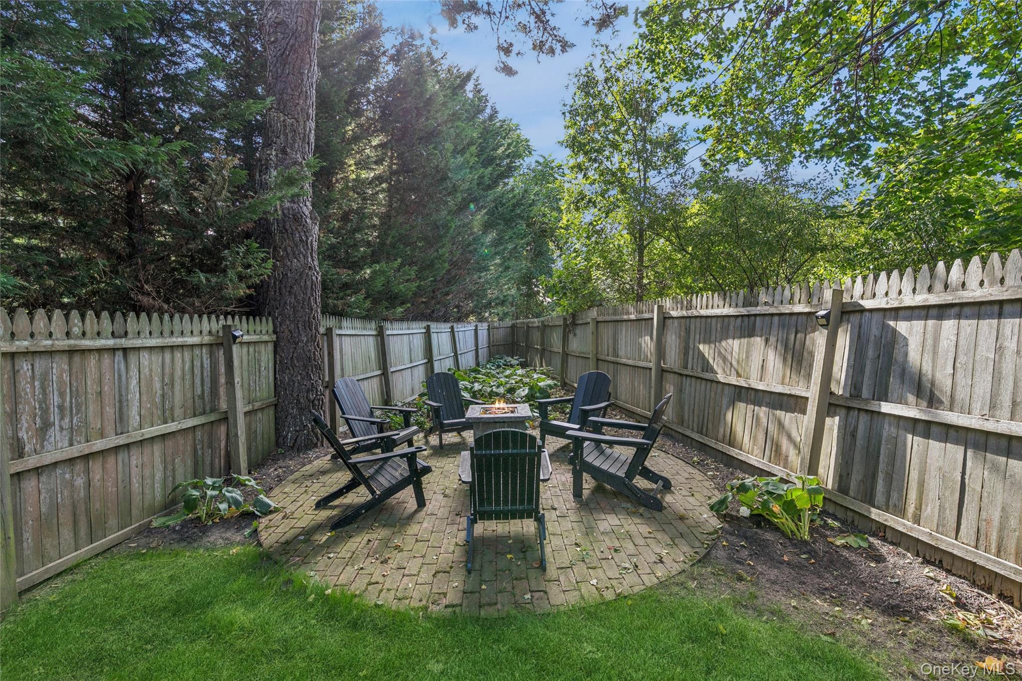 212 LUMBER LN, Bridgehampton, NY 11932