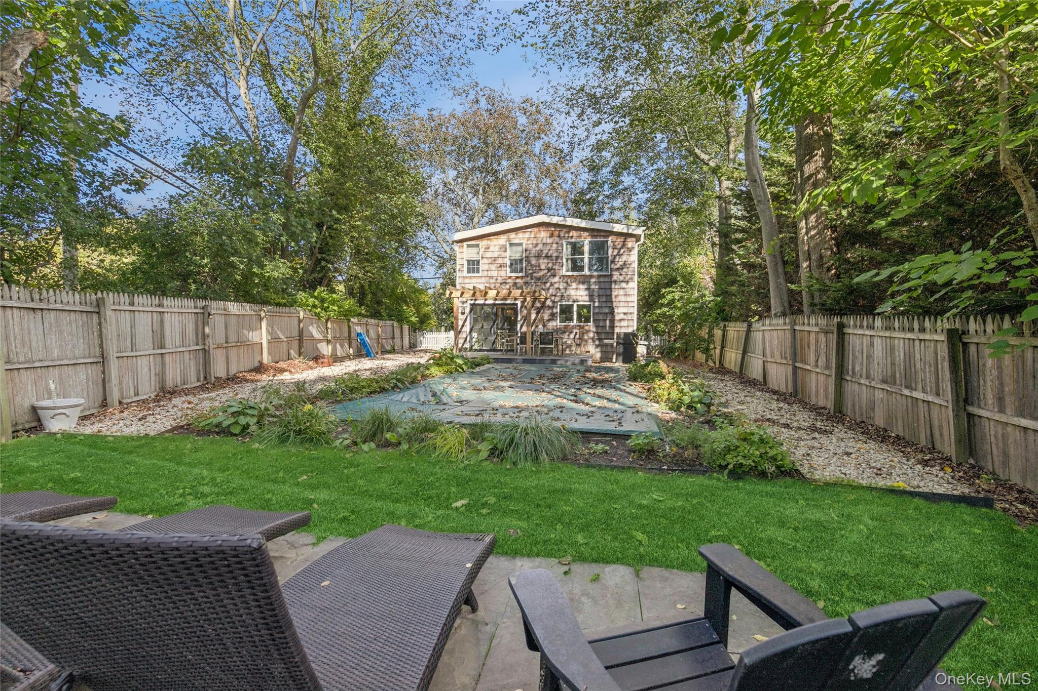 212 LUMBER LN, Bridgehampton, NY 11932