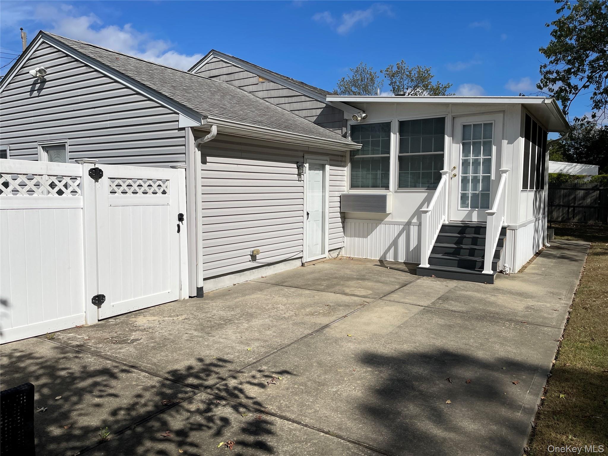 1321 7th Street, West Babylon, NY 11704