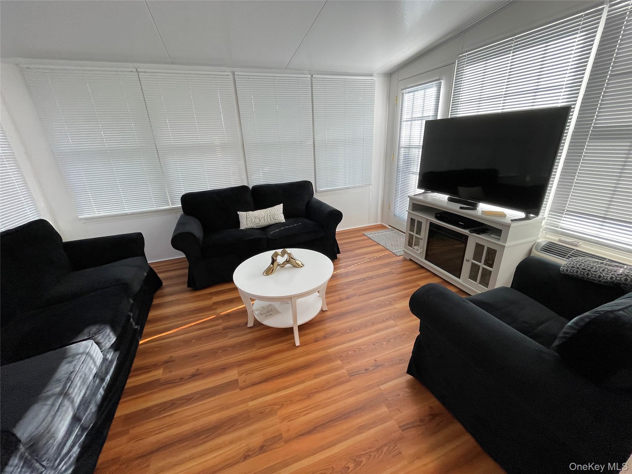 1321 7th Street, West Babylon, NY 11704