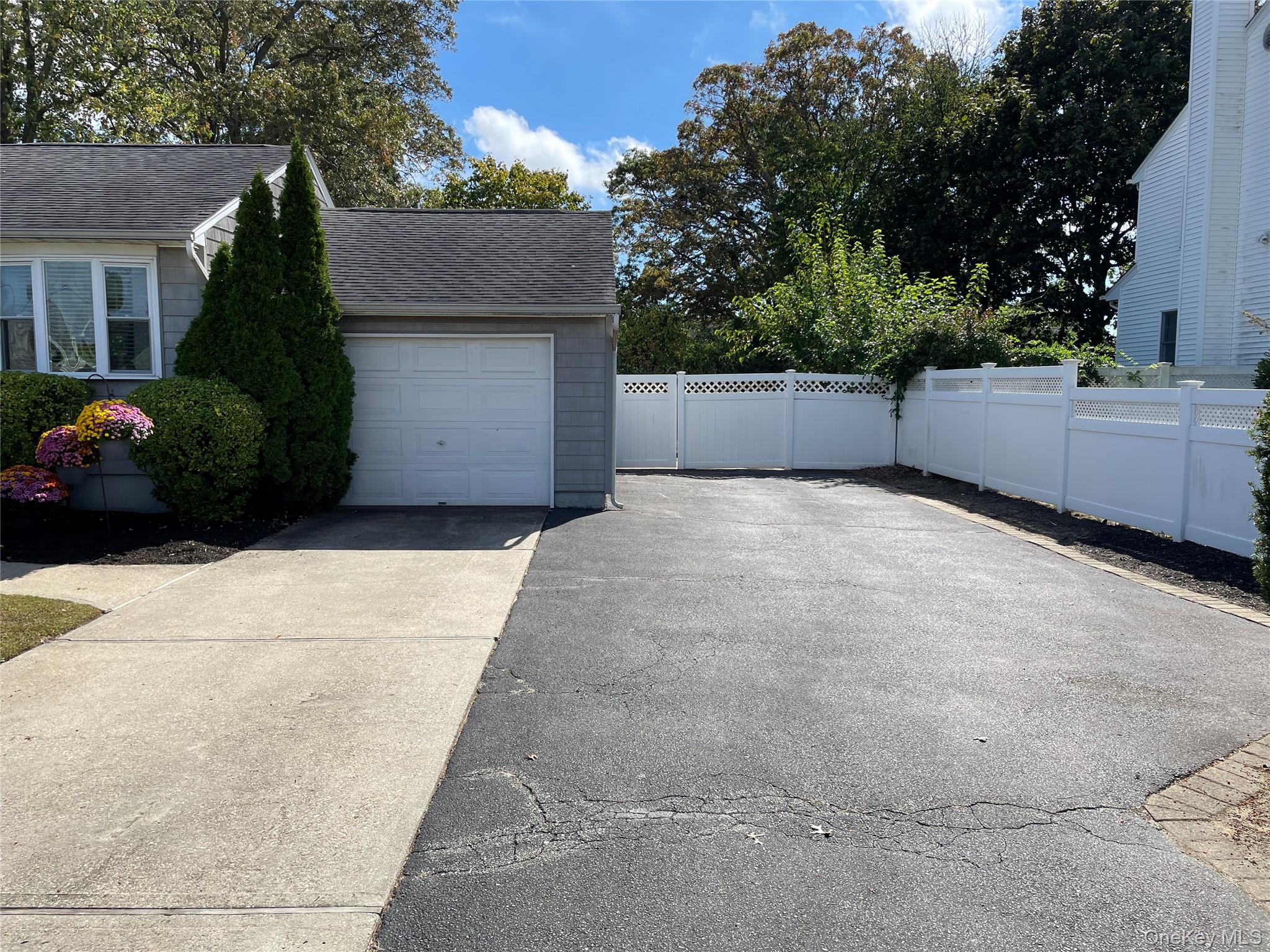 1321 7th Street, West Babylon, NY 11704