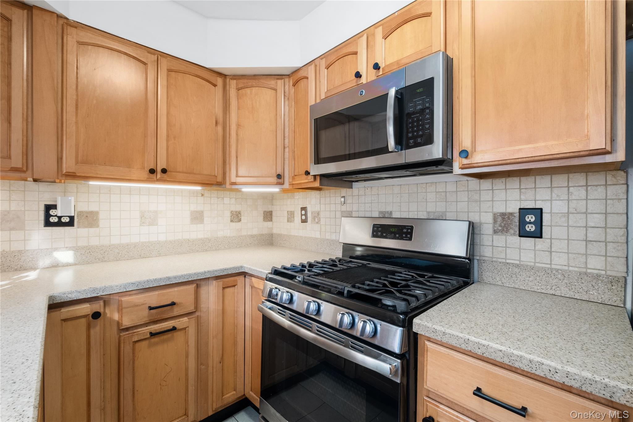 737 Tuckahoe Road # 22, Yonkers, NY 10710