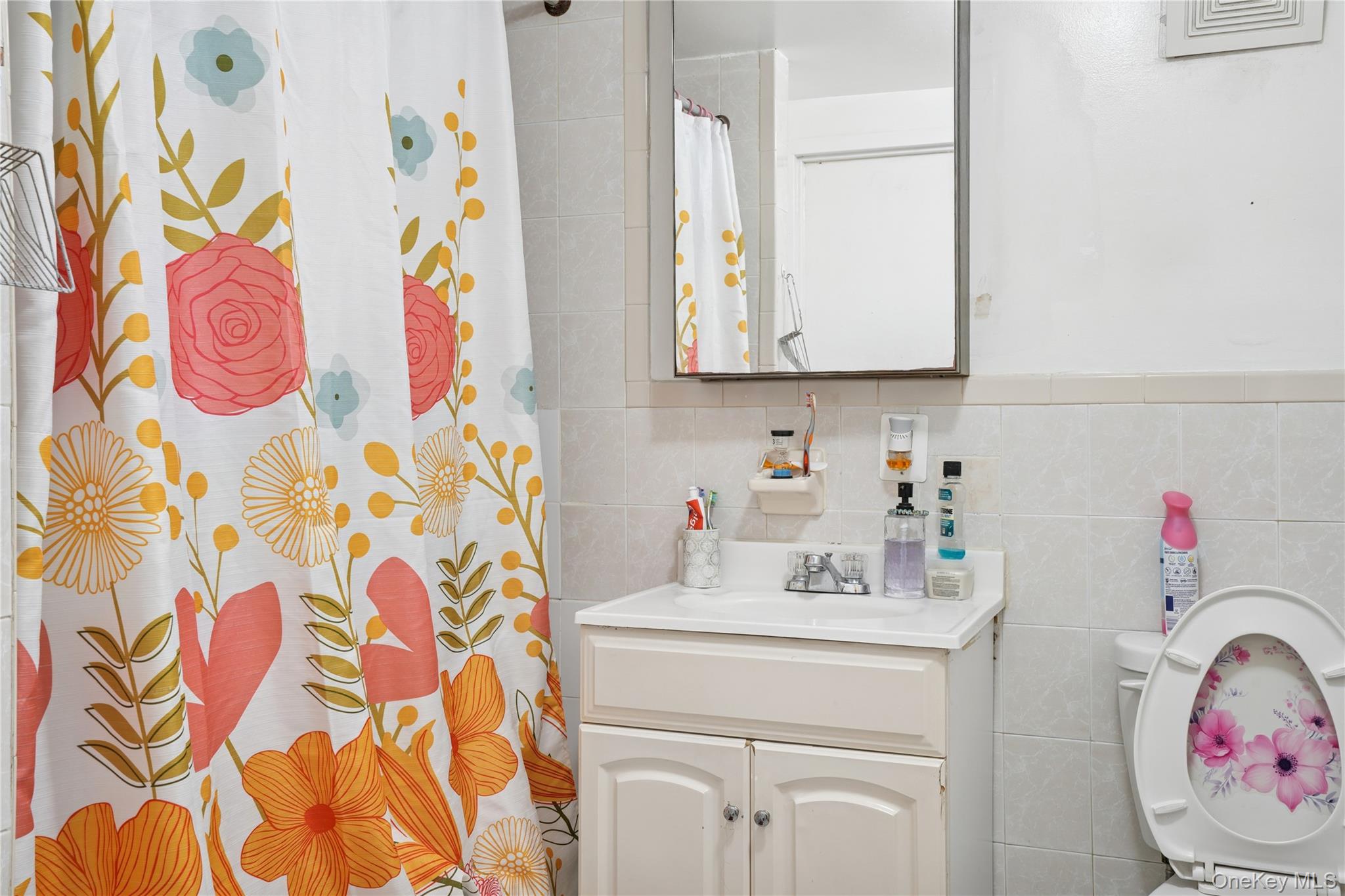 3523 86th Street, Jackson Heights, NY 11372