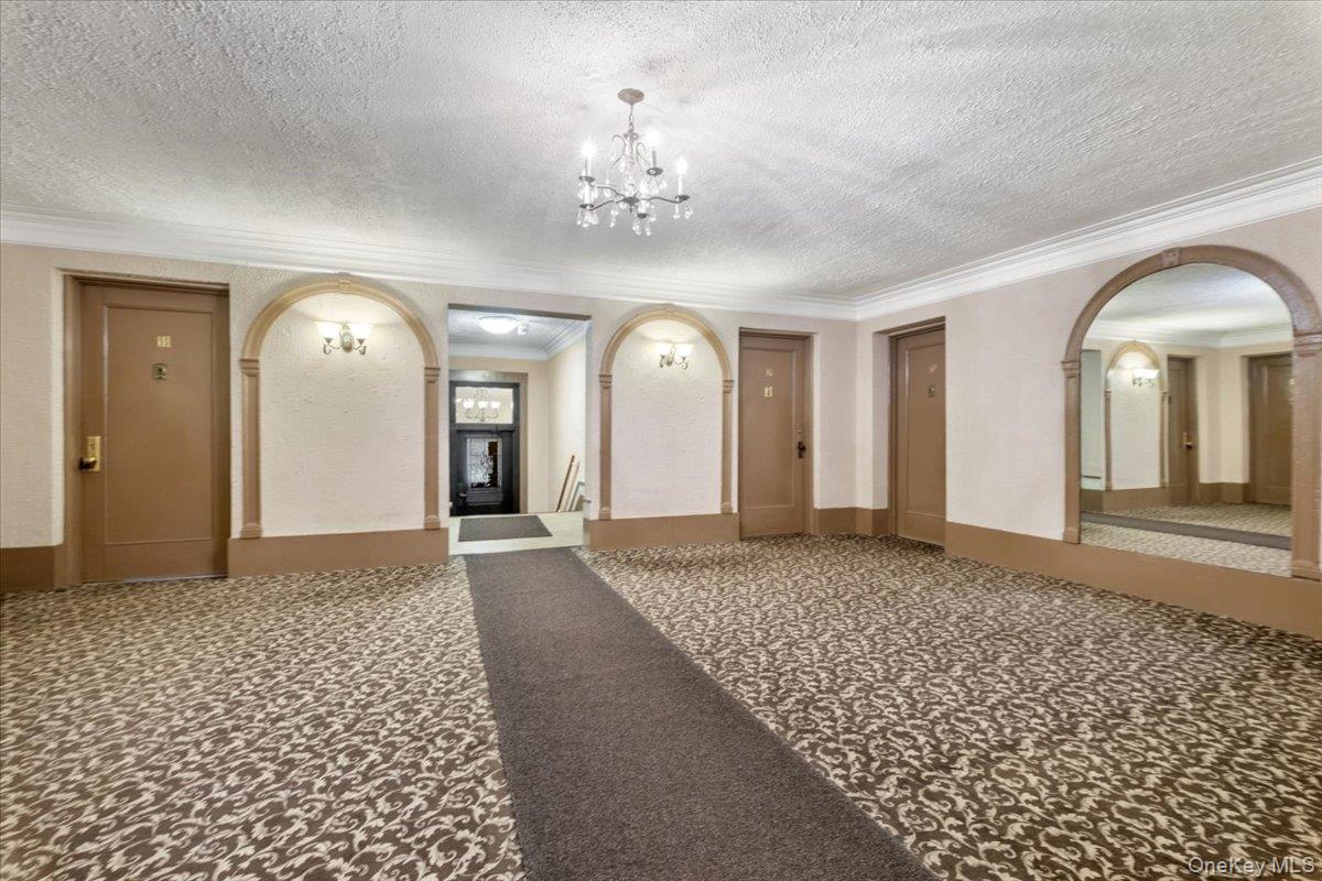 30 Windsor Terrace # 4J, White Plains, NY 10601