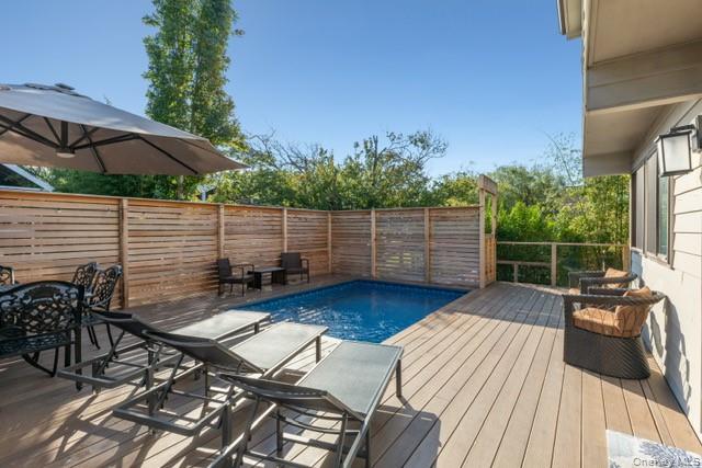 294 Wilmot Road, Ocean Beach, NY 11770