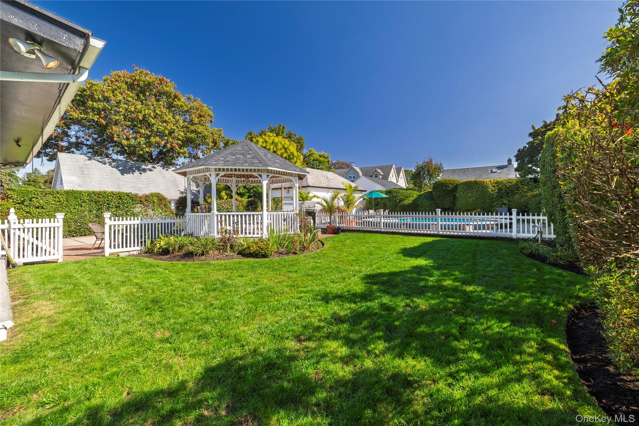 75 Hendrickson Avenue, Rockville Centre, NY 11570