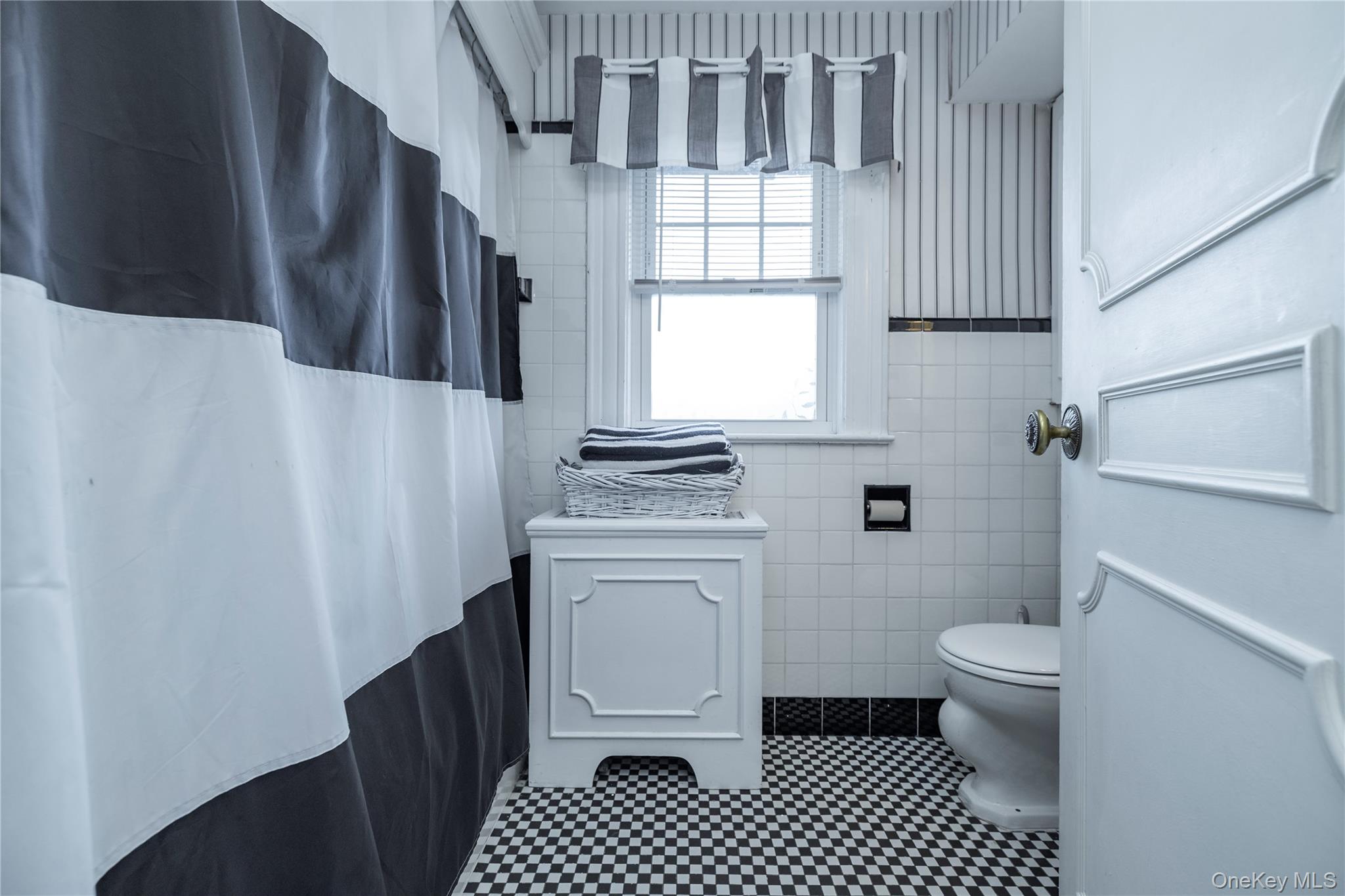 75 Hendrickson Avenue, Rockville Centre, NY 11570