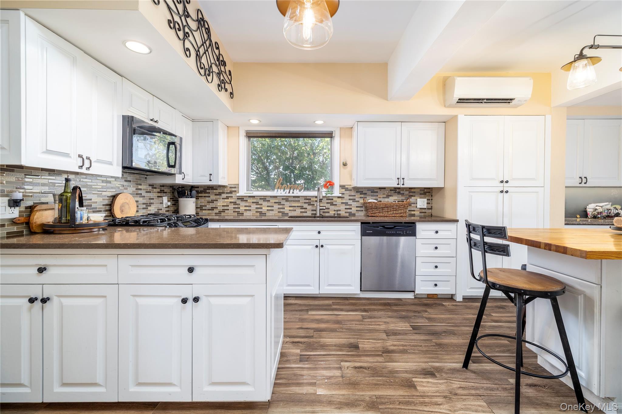 75 Hendrickson Avenue, Rockville Centre, NY 11570