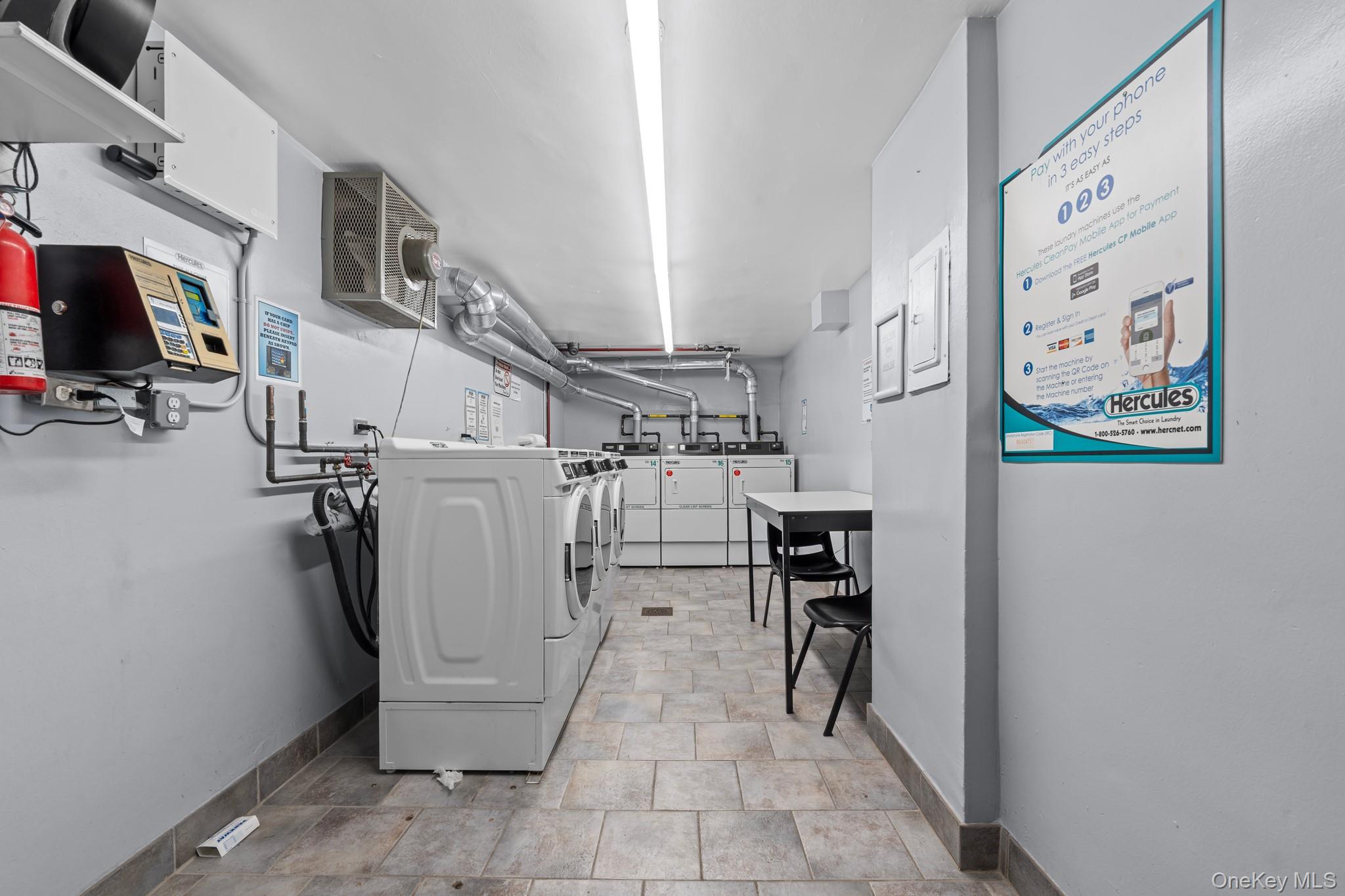 241-20 Northern Boulevard # #6E, Douglaston, NY 11362