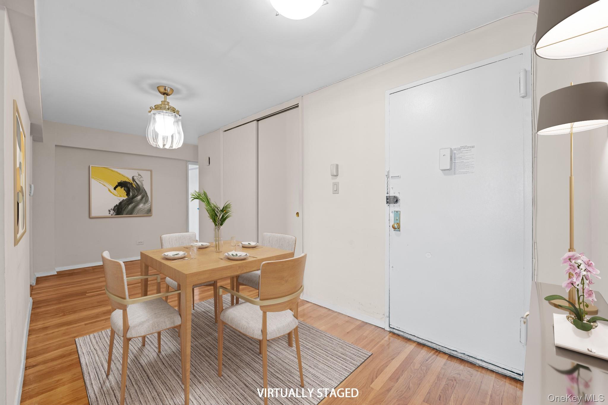 241-20 Northern Boulevard # #6E, Douglaston, NY 11362