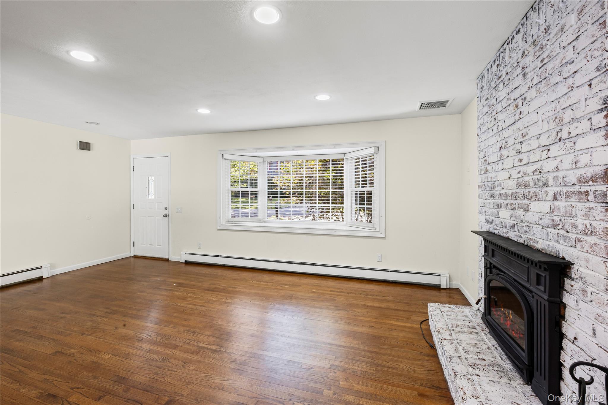 15 Oakwood Avenue, Miller Place, NY 11764