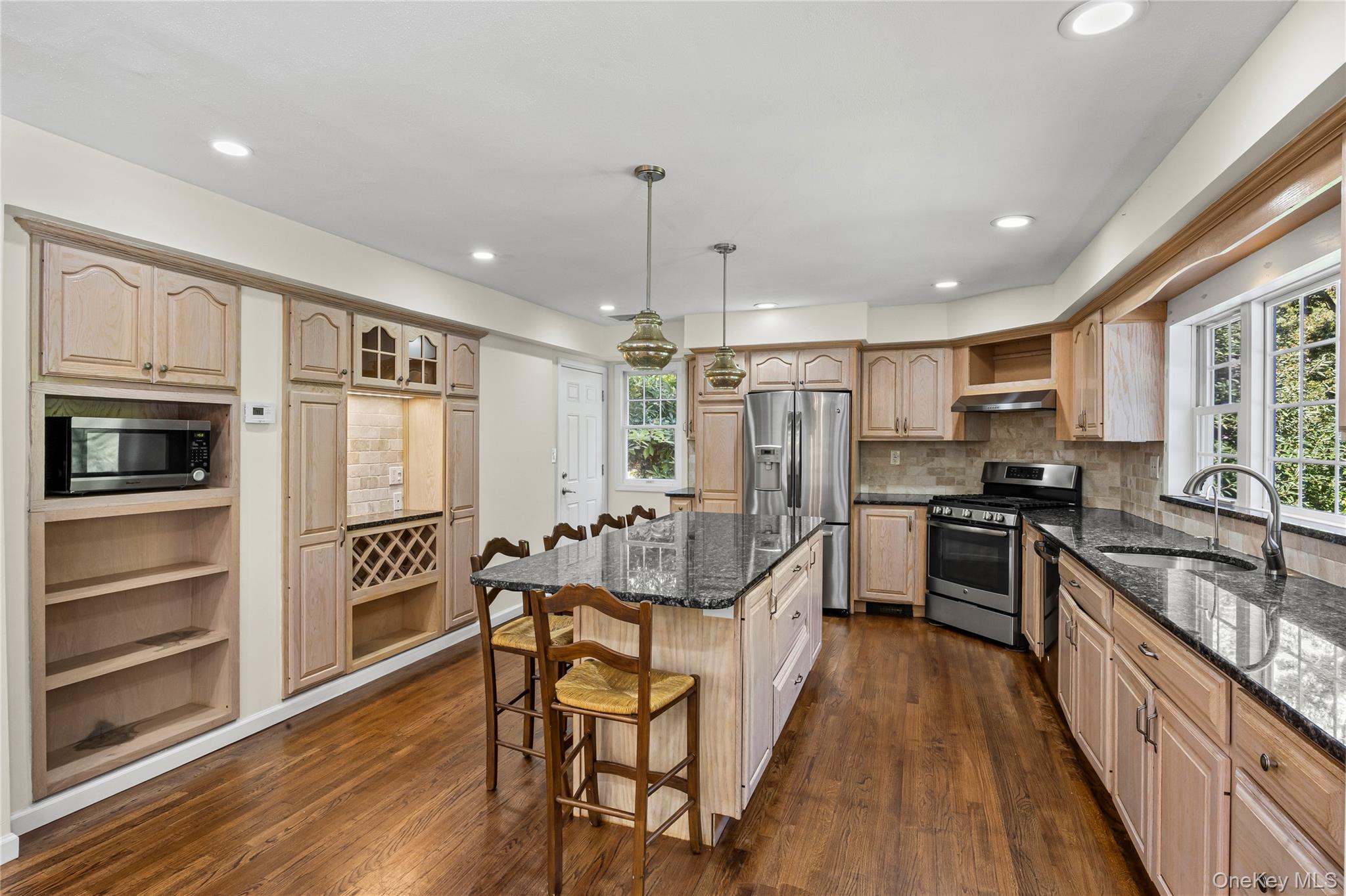 15 Oakwood Avenue, Miller Place, NY 11764