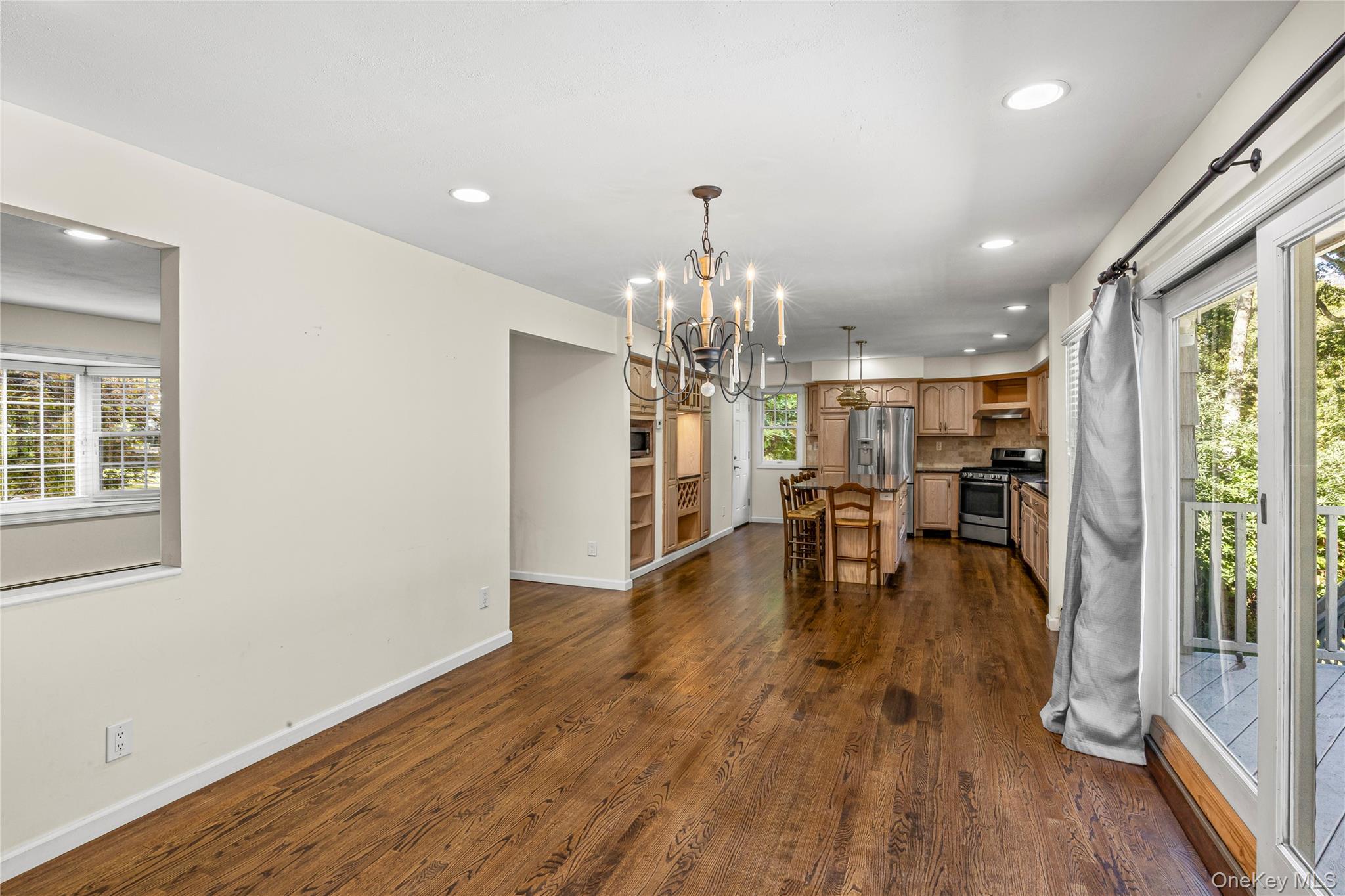 15 Oakwood Avenue, Miller Place, NY 11764