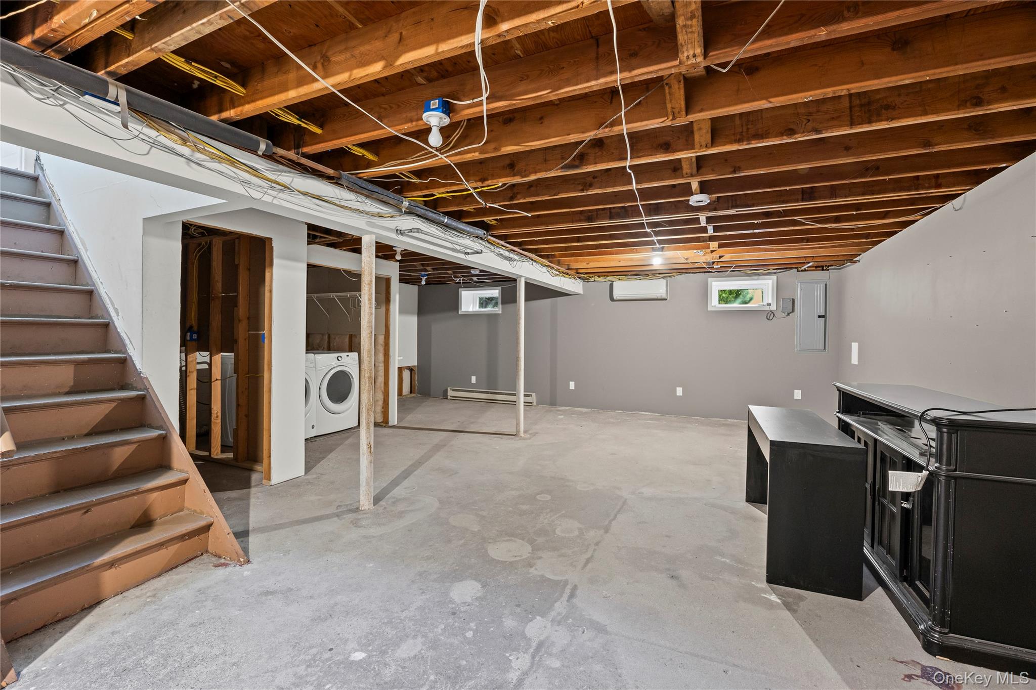 15 Oakwood Avenue, Miller Place, NY 11764