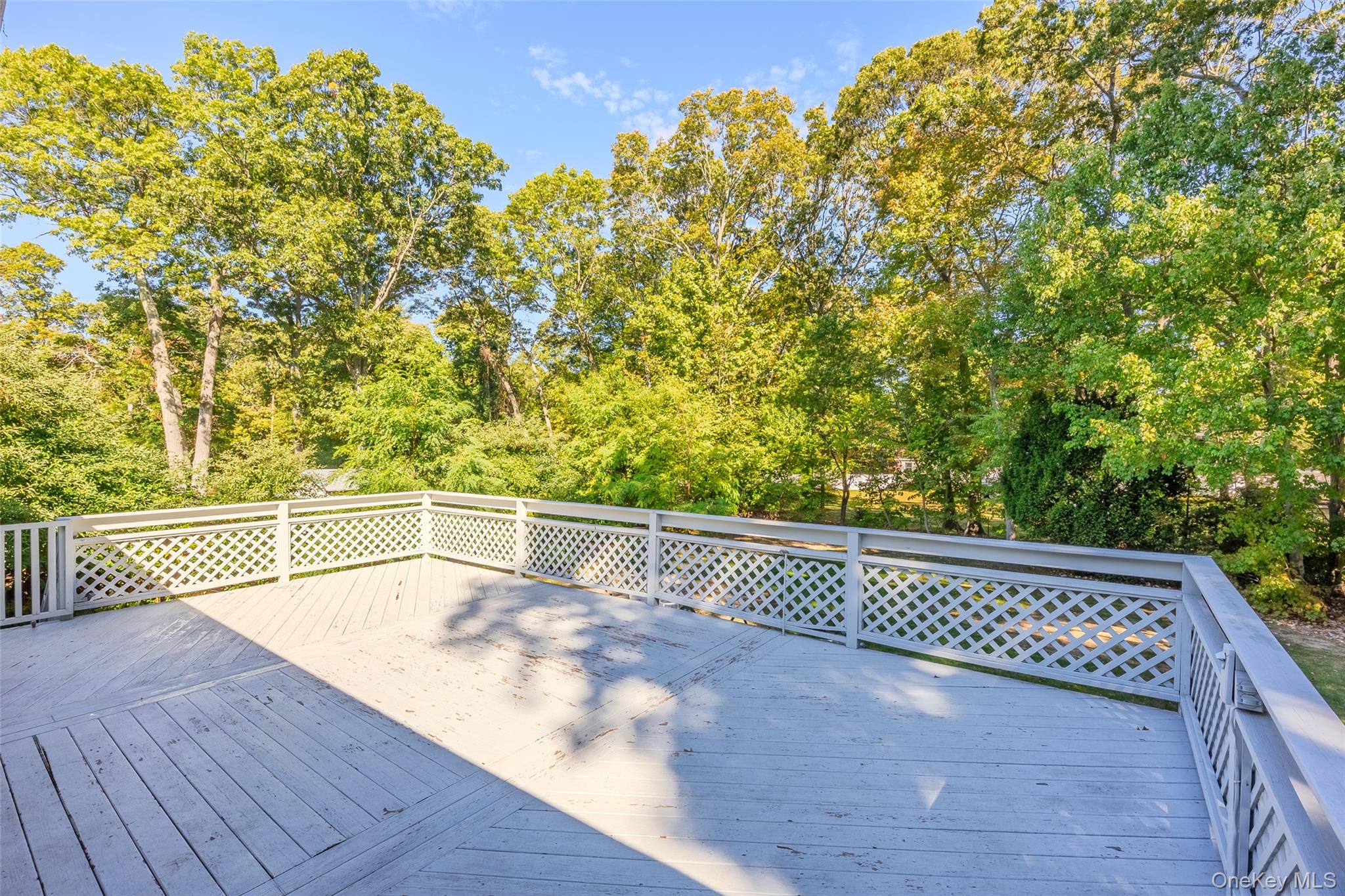 15 Oakwood Avenue, Miller Place, NY 11764