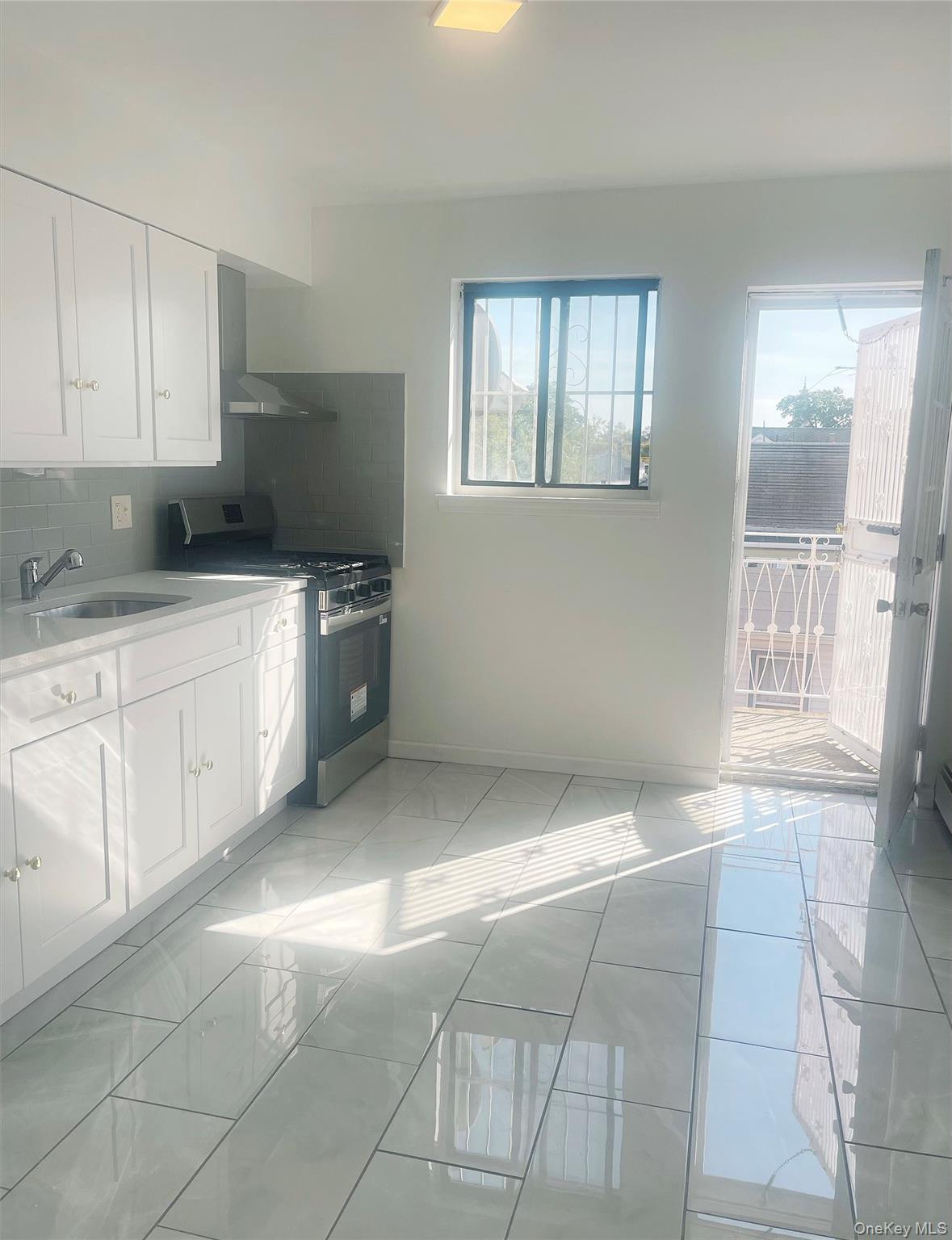 18-11 123rd st, College Point, NY 11356