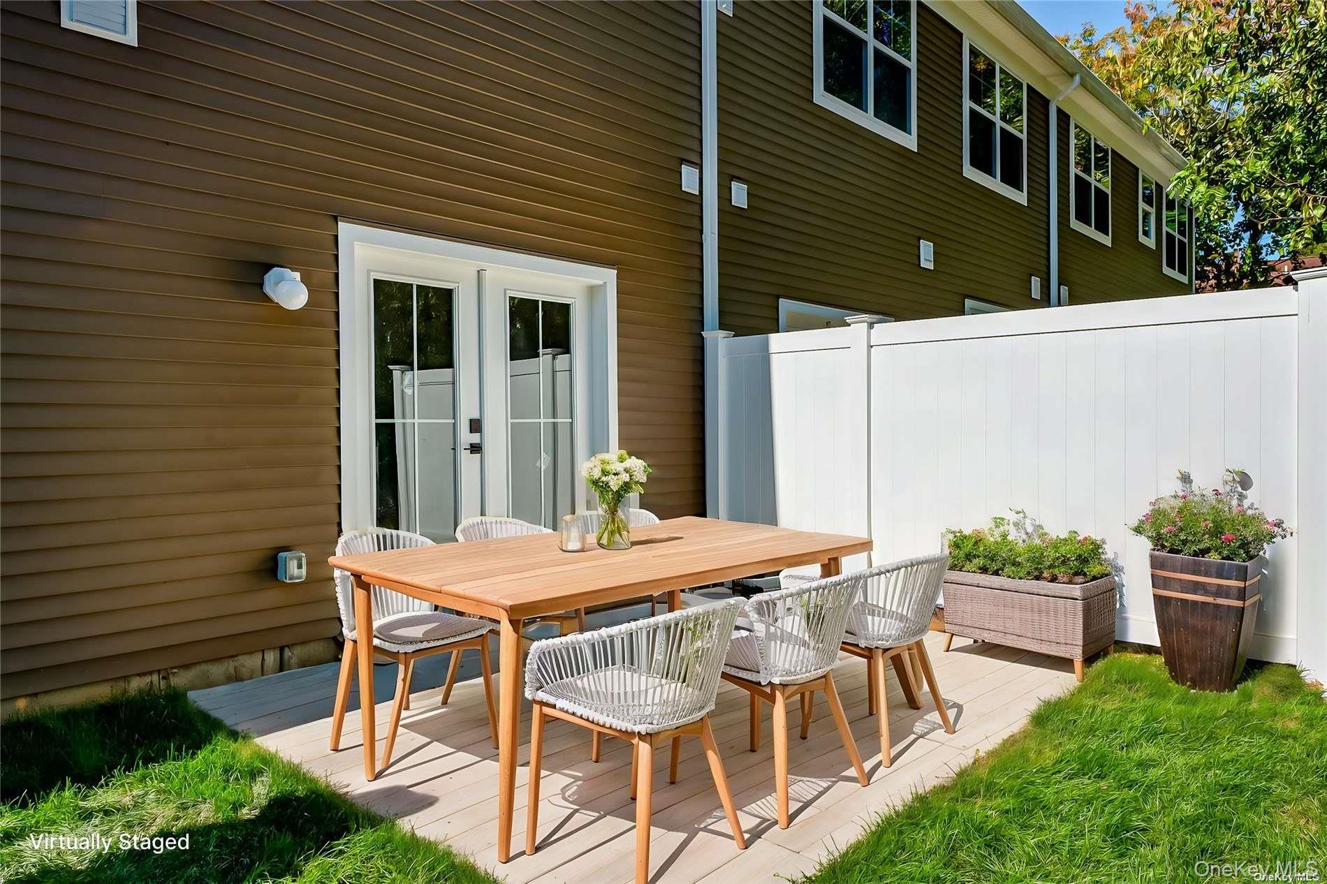 1 Conklin Street # 106, Farmingdale, NY 11735