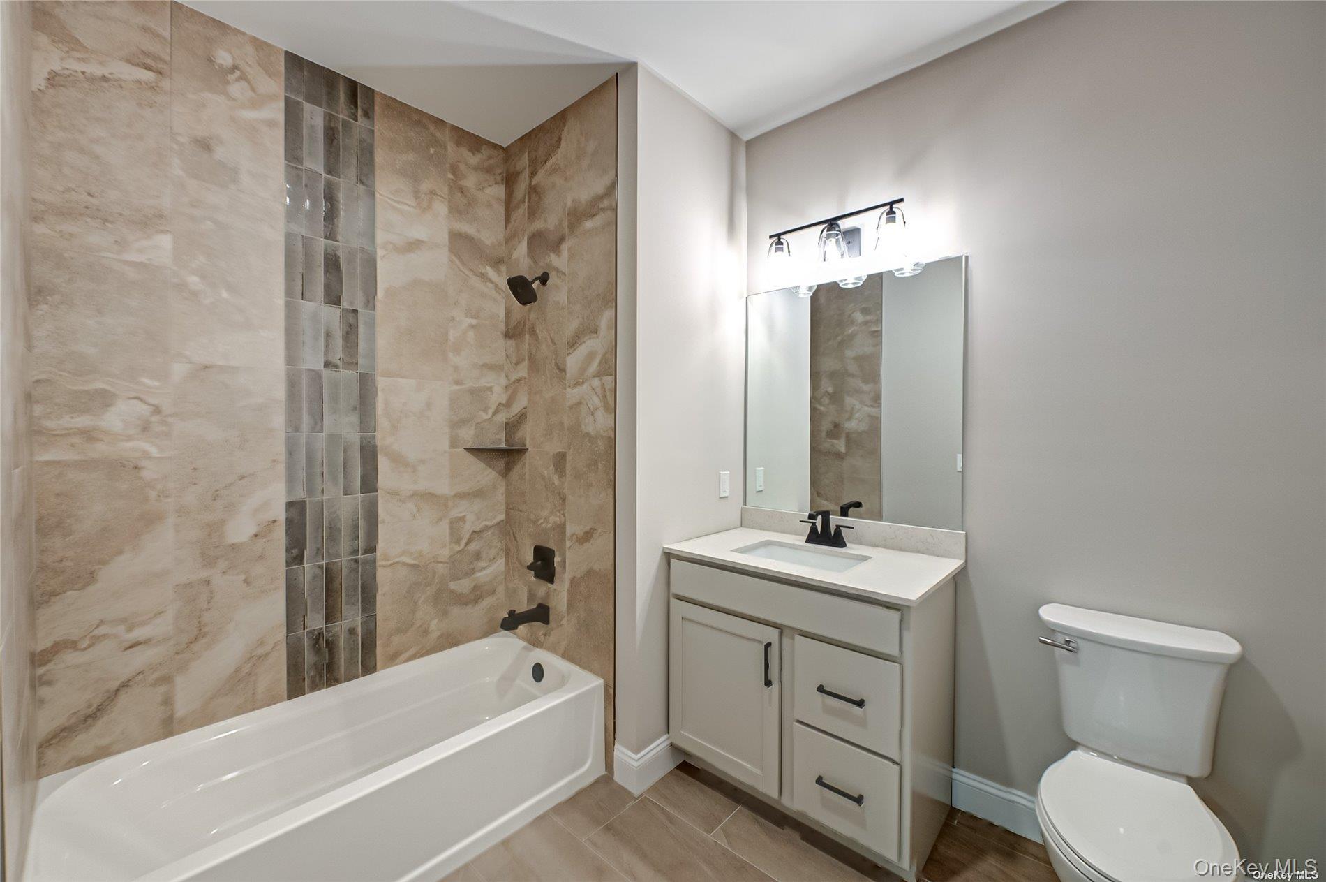 1 Conklin Street # 106, Farmingdale, NY 11735