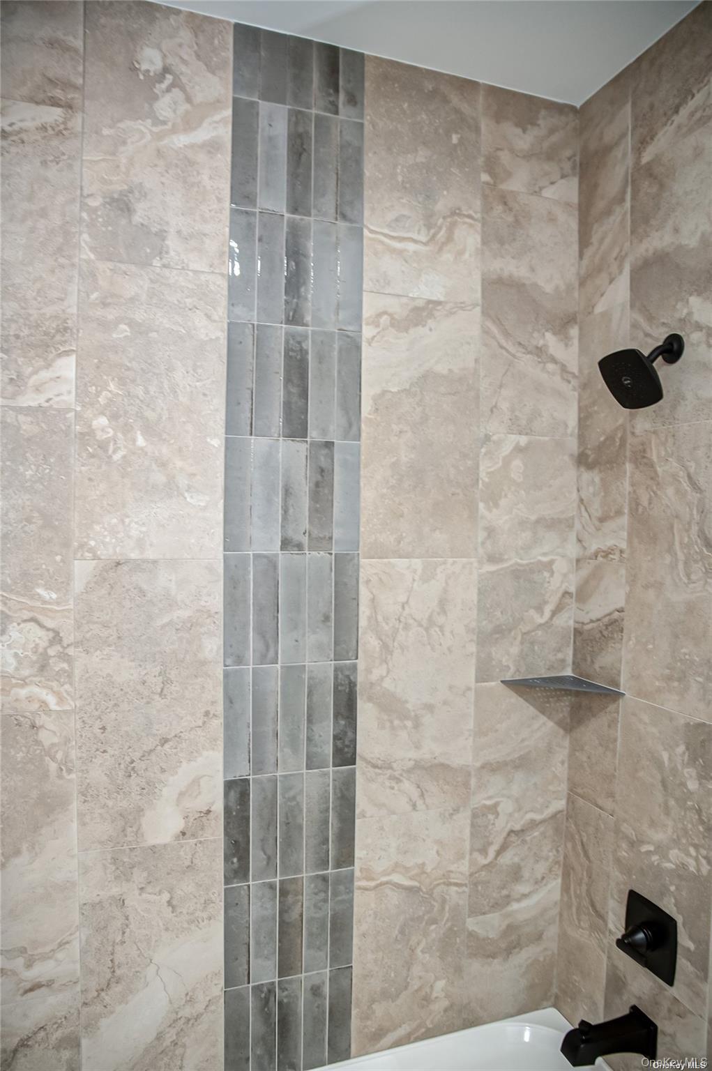 1 Conklin Street # 106, Farmingdale, NY 11735