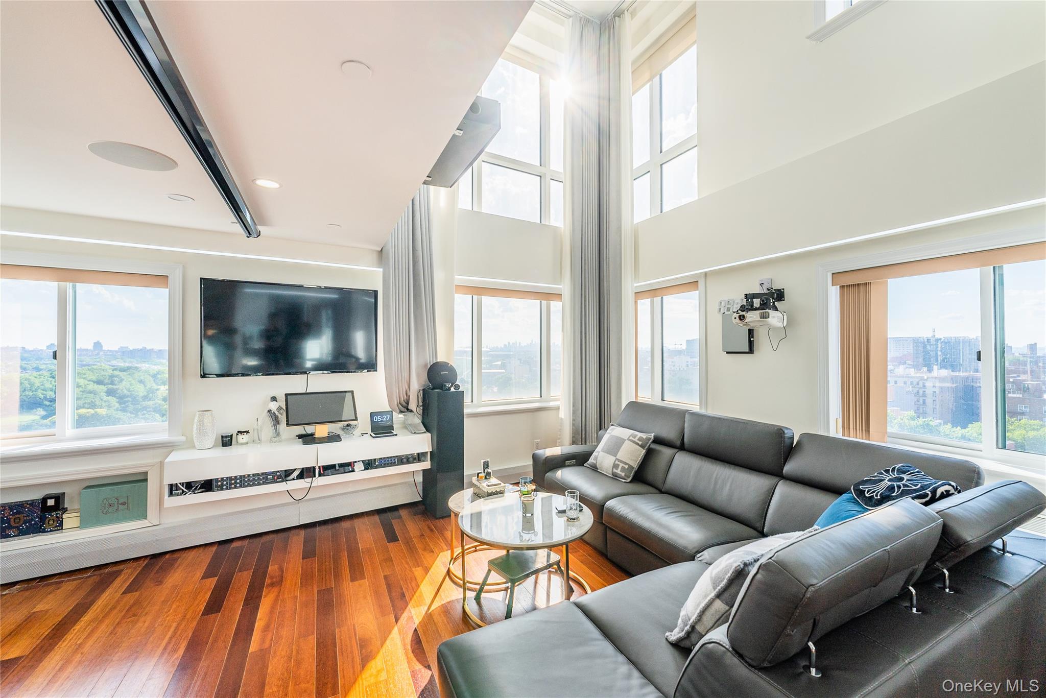 4318 Main Street # 12A, Flushing, NY 11355