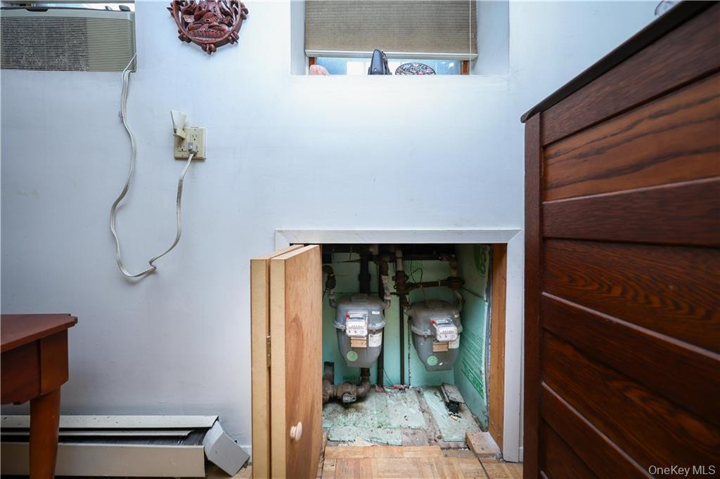 1988 E 29th Street, Brooklyn, NY 11229