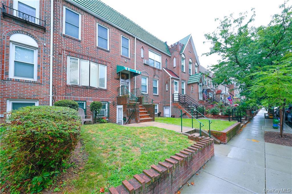 1988 E 29th Street, Brooklyn, NY 11229