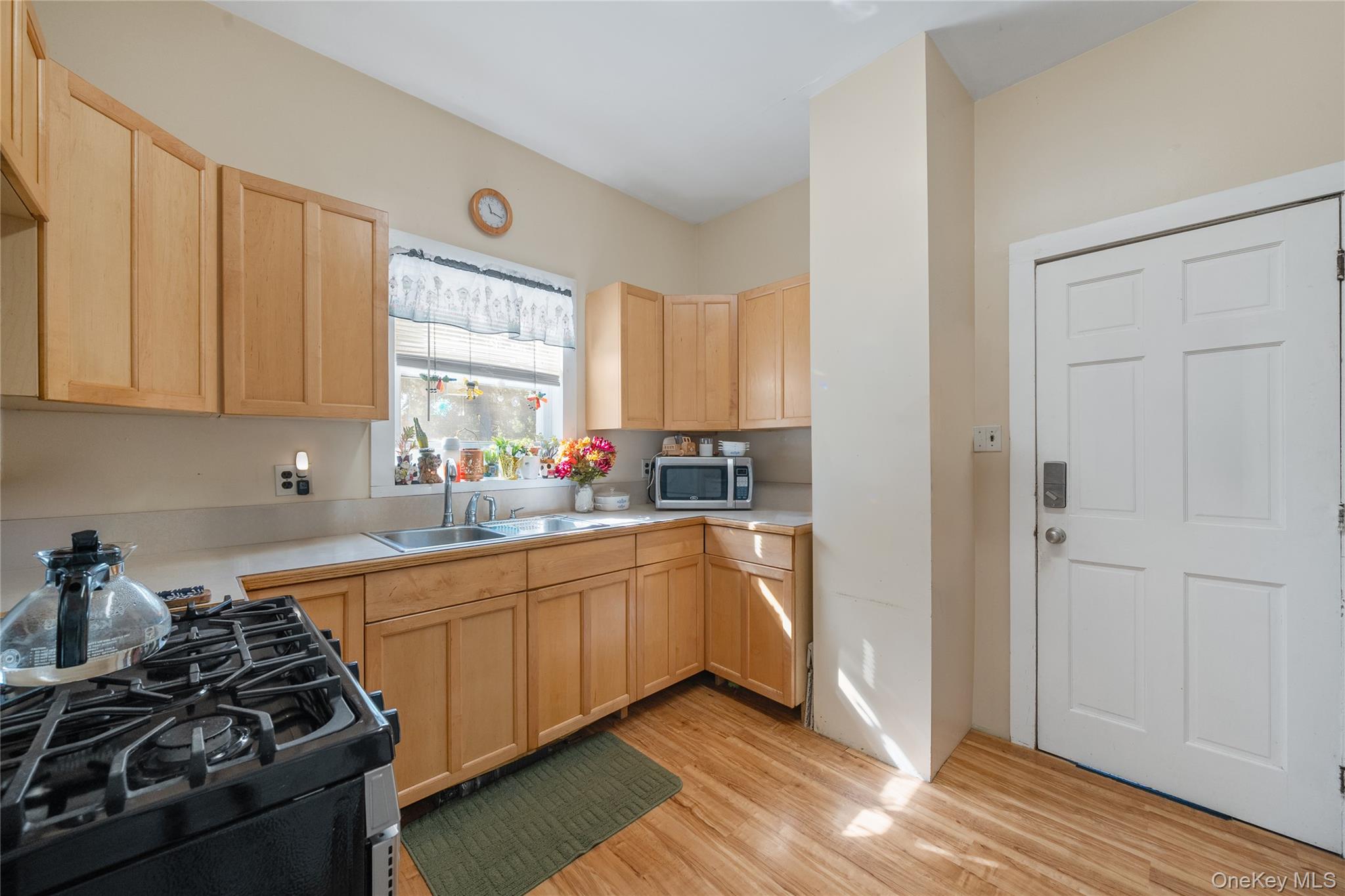 29 Lake Street, Amityville, NY 11701