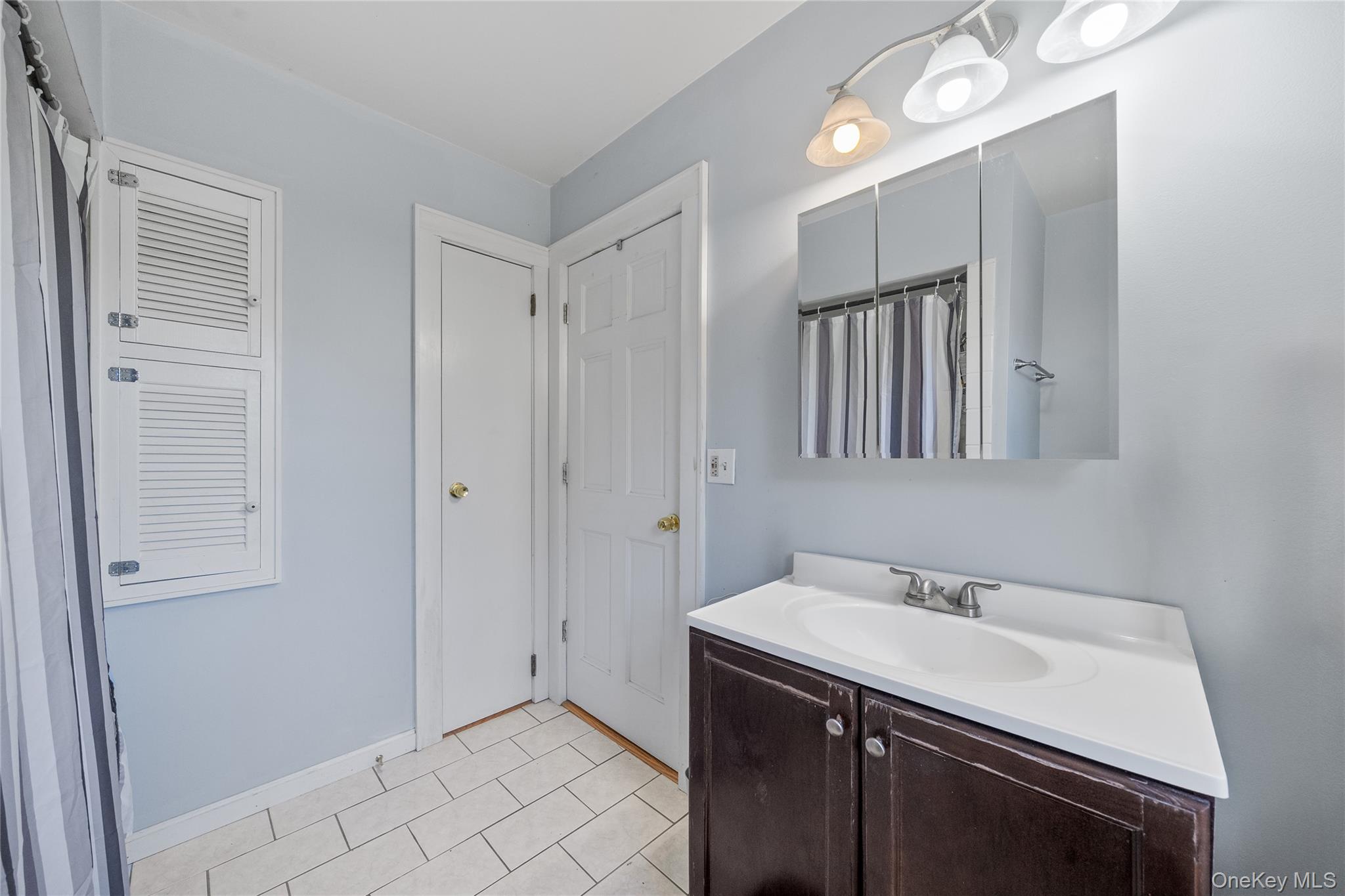 29 Lake Street, Amityville, NY 11701